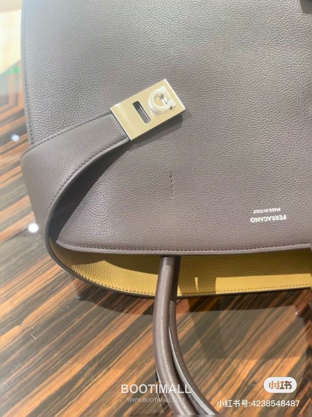 Ferragamo Hug Hammered Calfskin Tote Bag AU-24/1666 페라가모 허그 해머드 카프스킨 토트백 38cm 4