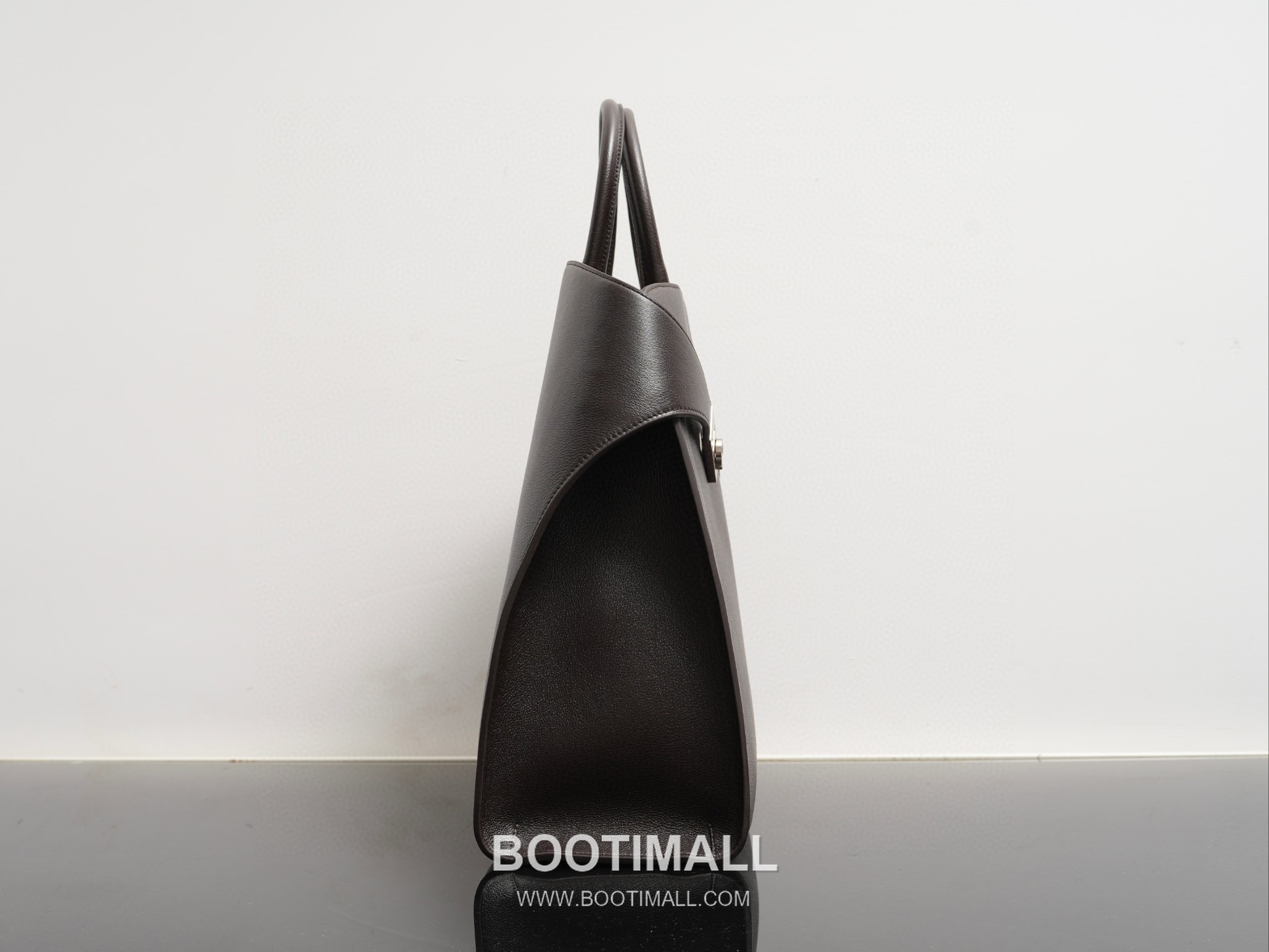 Ferragamo Hug Hammered Calfskin Tote Bag AU-24/1666 페라가모 허그 해머드 카프스킨 토트백 38cm 16