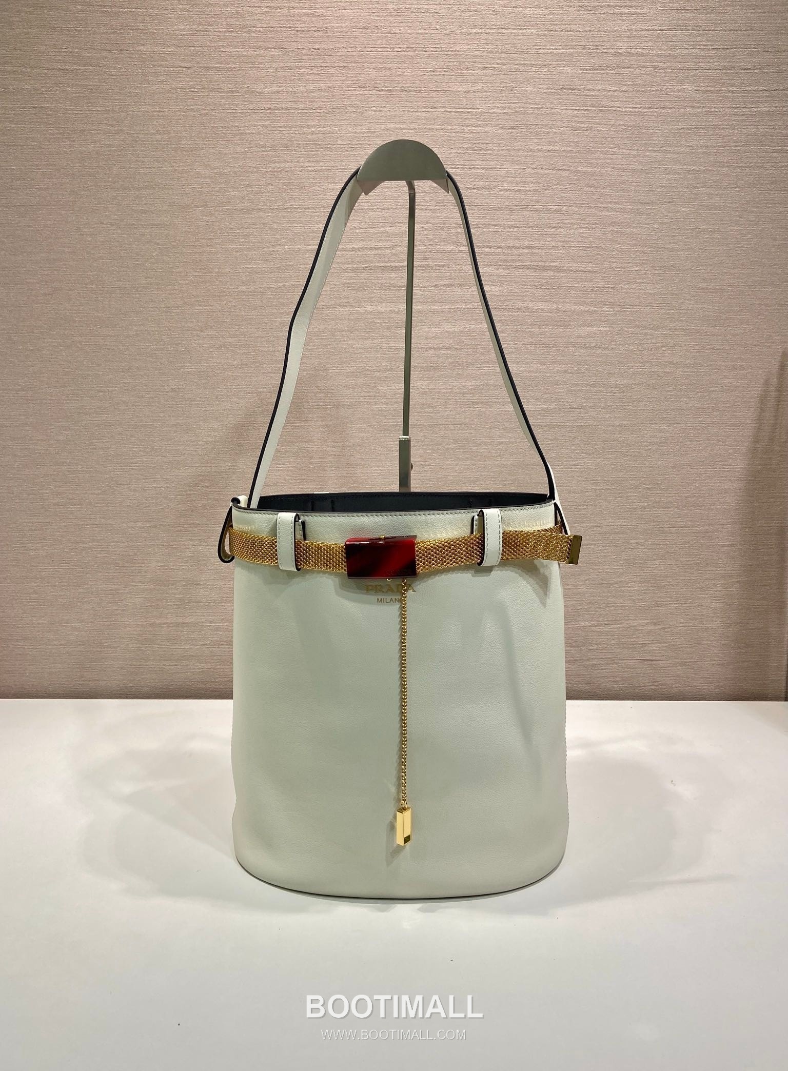 Prada Buckle Leather Bucket Bag 1BE085 프라다 버클 레더 버킷백 29cm 2
