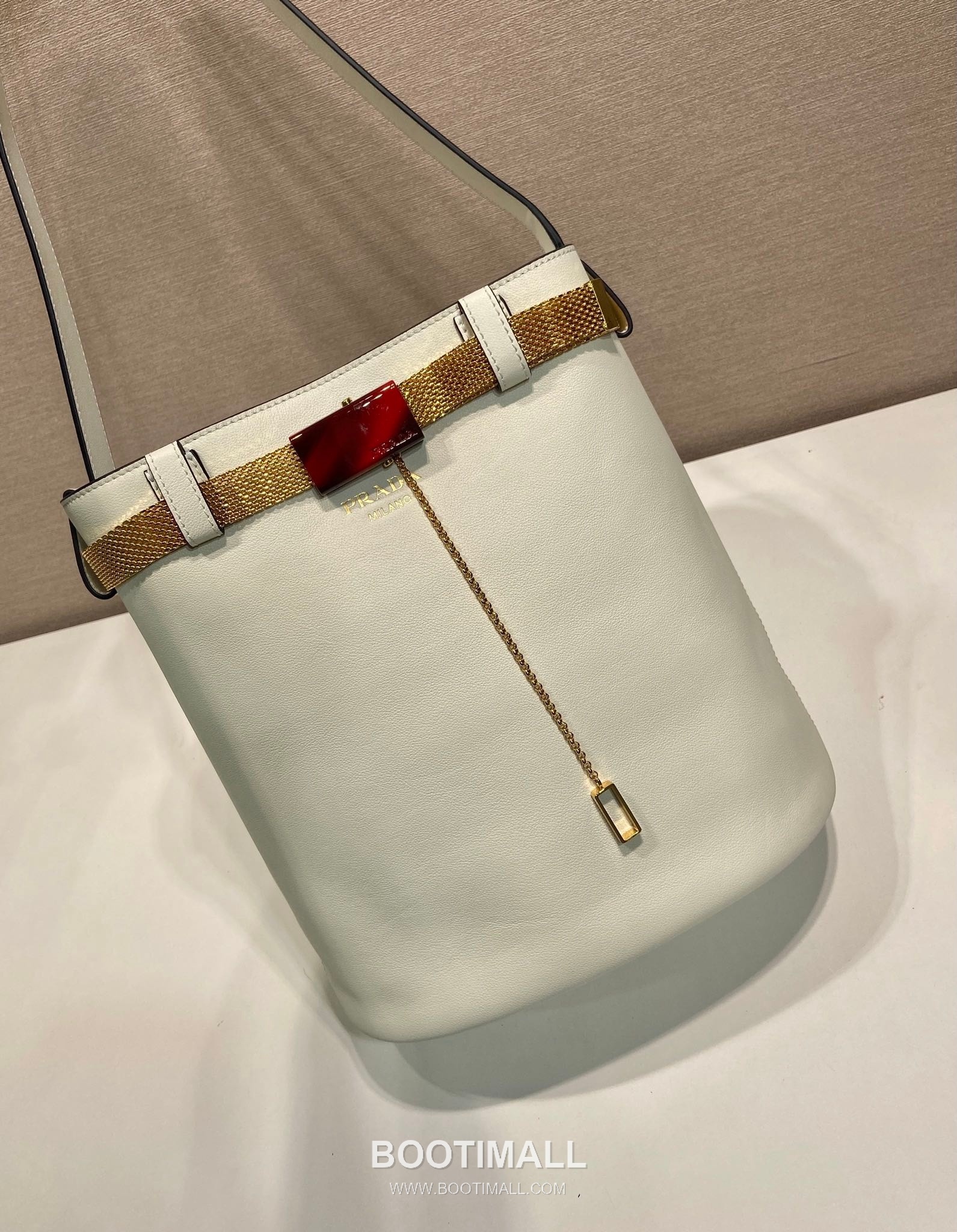 Prada Buckle Leather Bucket Bag 1BE085 프라다 버클 레더 버킷백 29cm 3