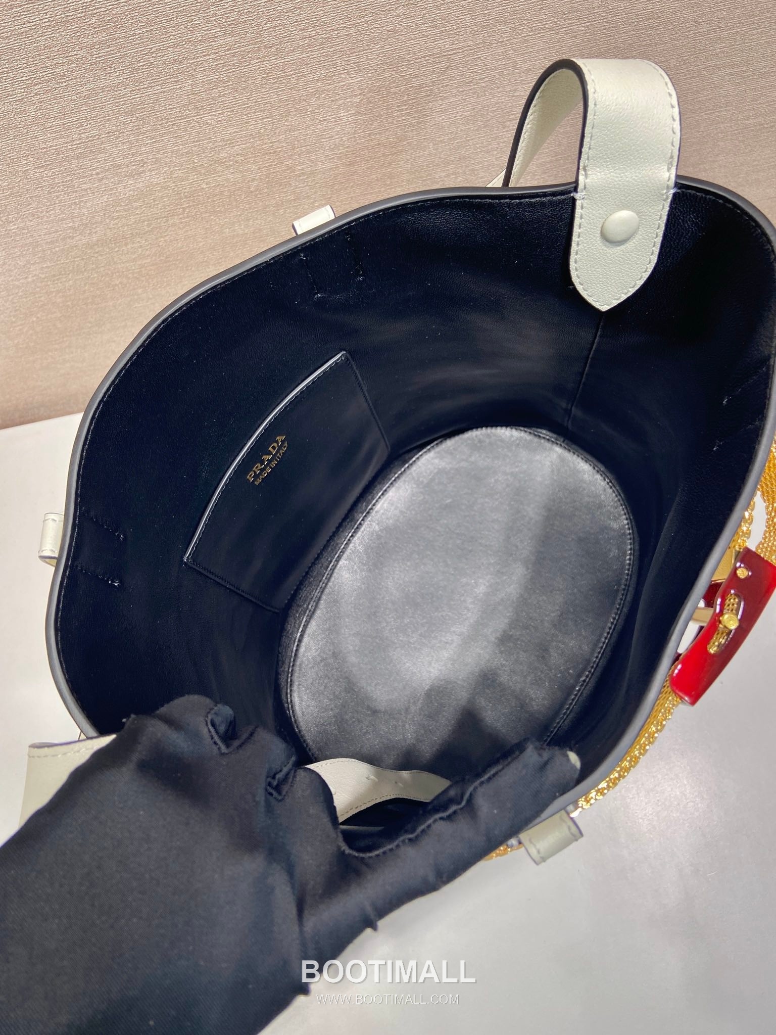 Prada Buckle Leather Bucket Bag 1BE085 프라다 버클 레더 버킷백 29cm 8