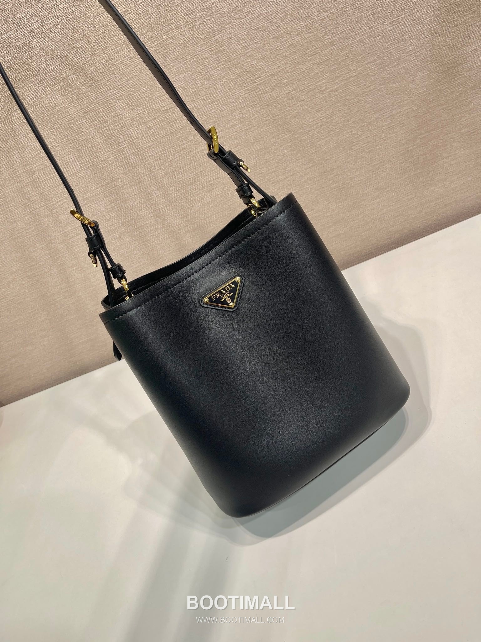 Prada Leather Bucket Bag 1BE080 프라다 레더 버킷백 22.5cm 2