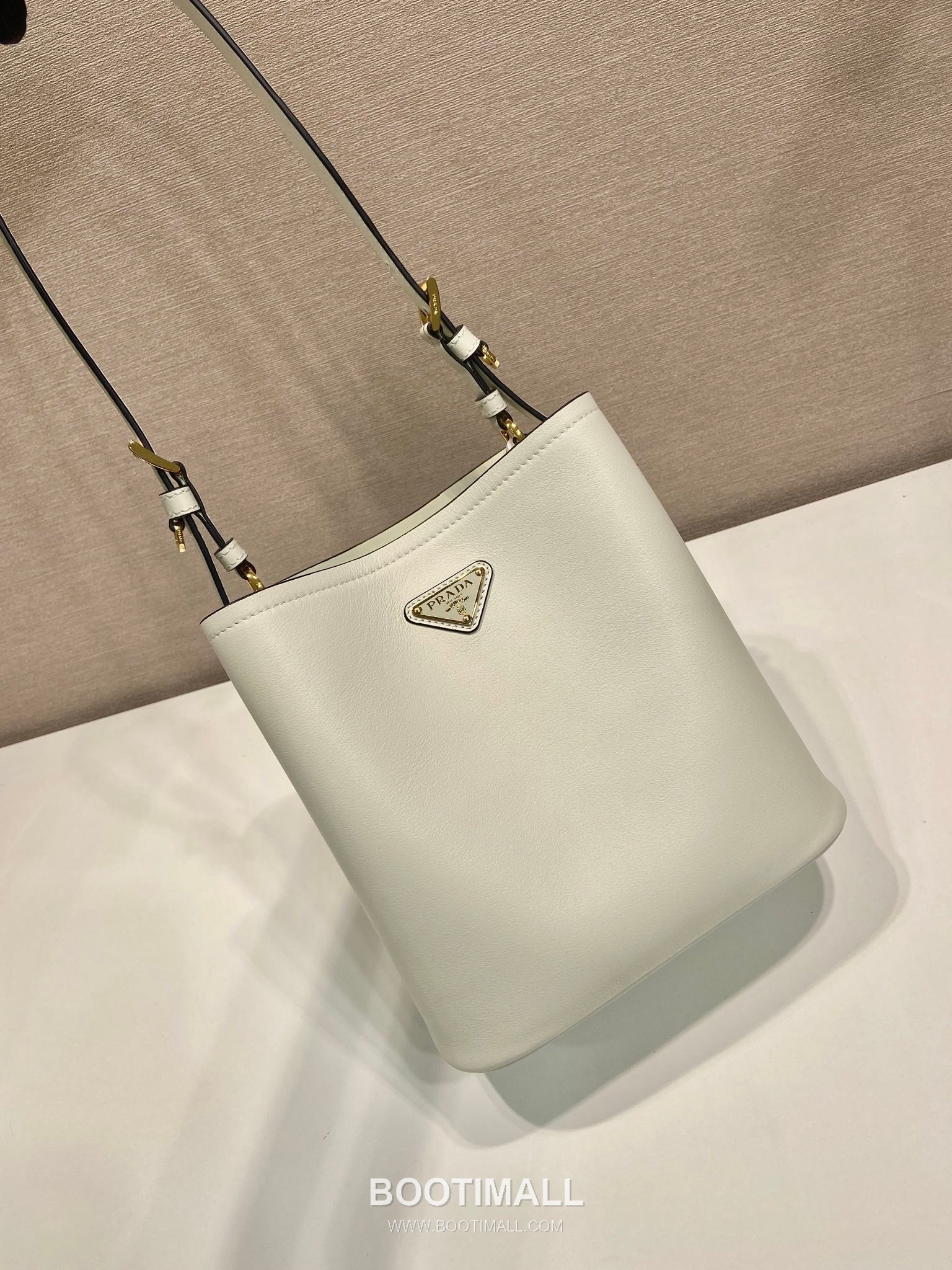 Prada Leather Bucket Bag 1BE080 프라다 레더 버킷백 22.5cm 2