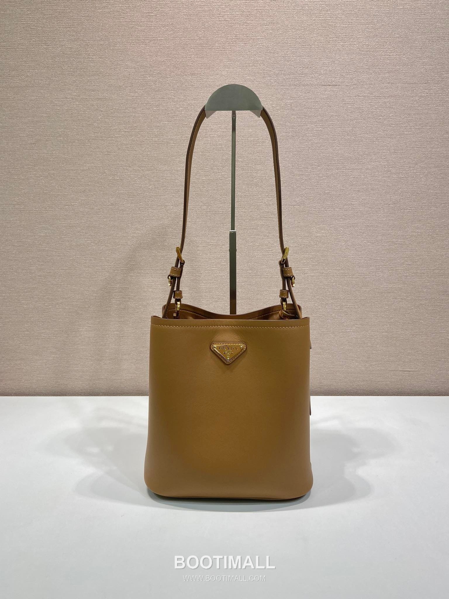 Prada Leather Bucket Bag 1BE080 프라다 레더 버킷백 22.5cm 1