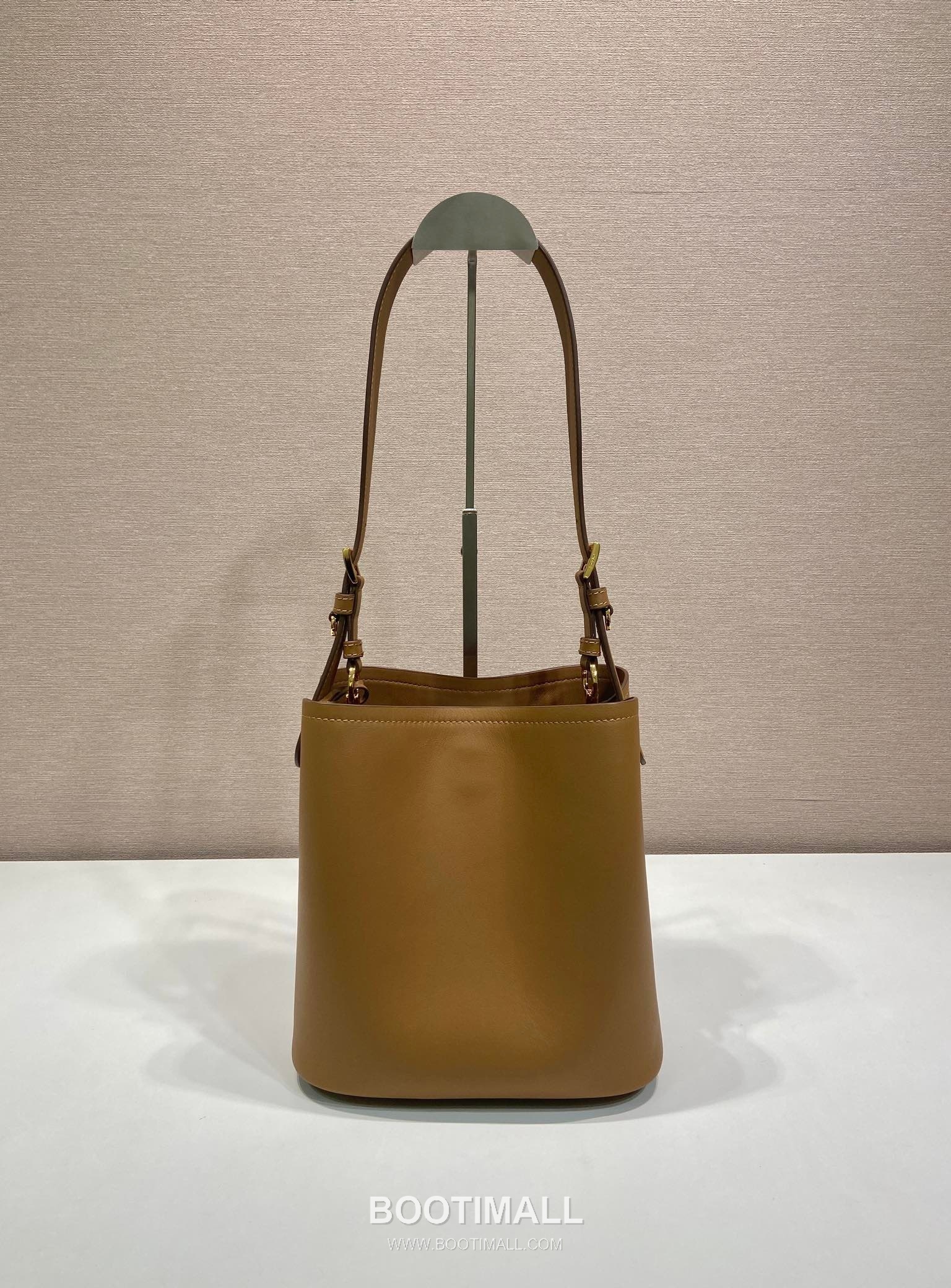 Prada Leather Bucket Bag 1BE080 프라다 레더 버킷백 22.5cm 4