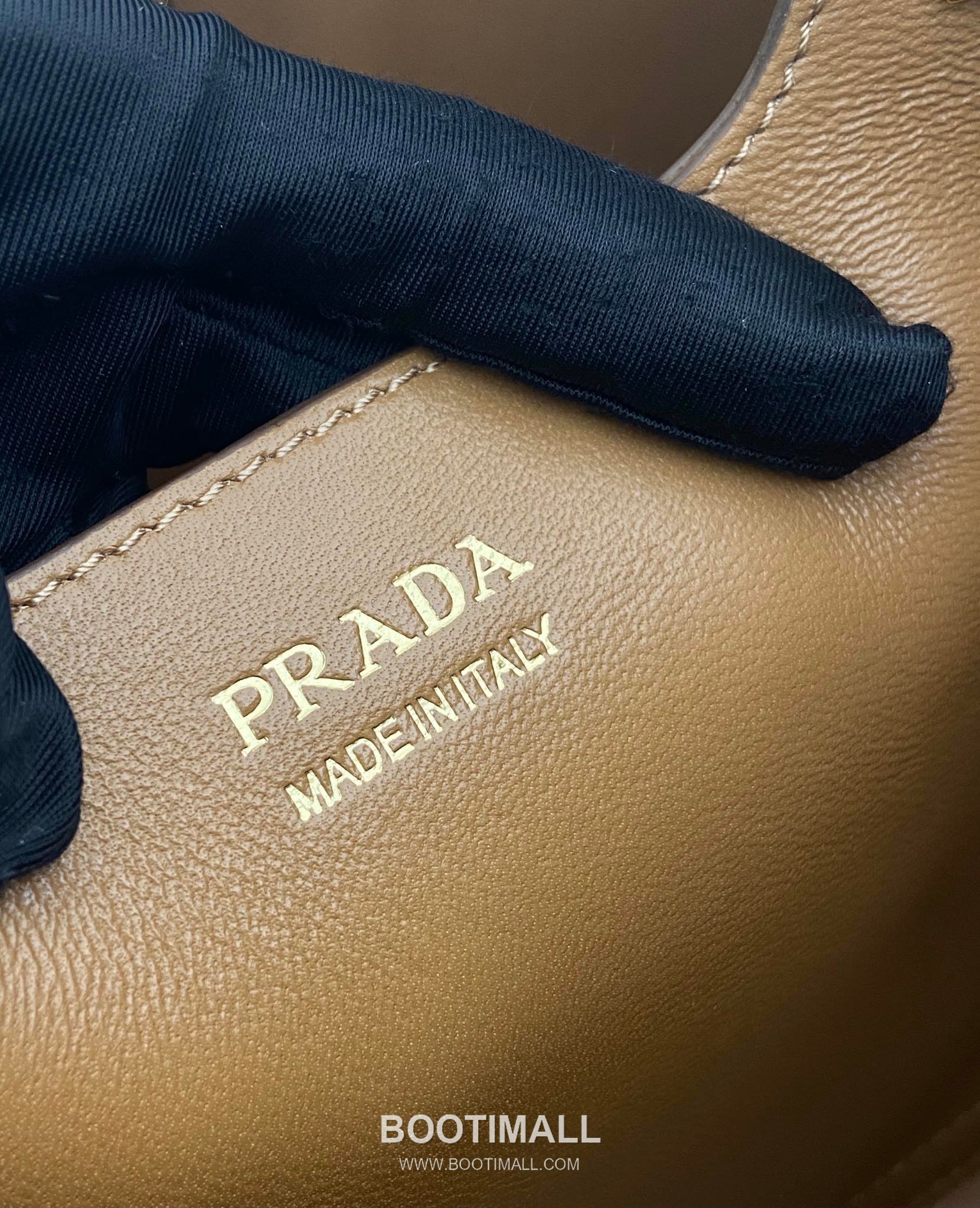 Prada Leather Bucket Bag 1BE080 프라다 레더 버킷백 22.5cm 9