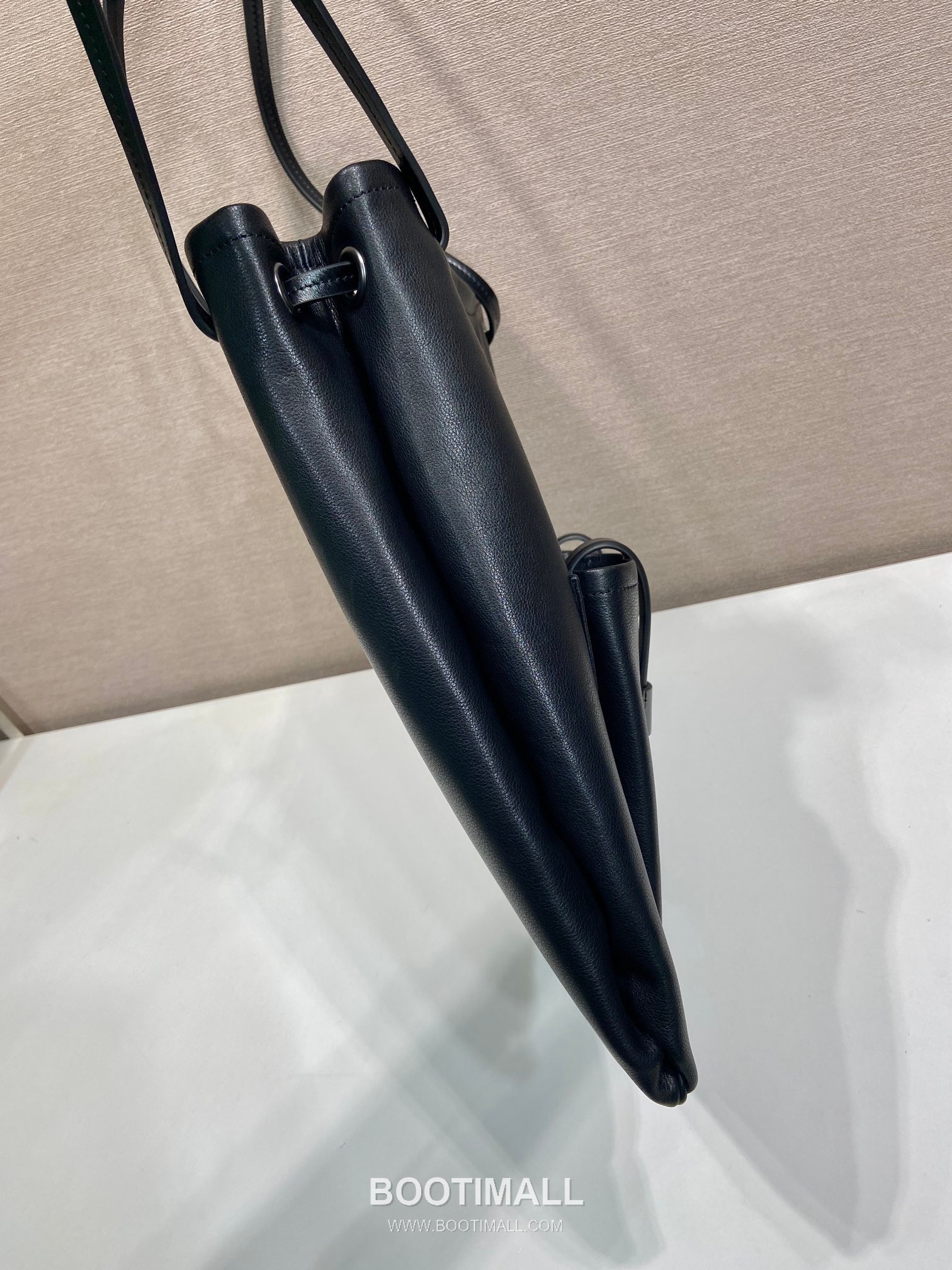 Prada Calfskin Tote Bag with Front Pocket Strap Detail 1BC293 프라다 카프스킨 프론트 포켓 스트랩 토트백 1BC293 39cm 5