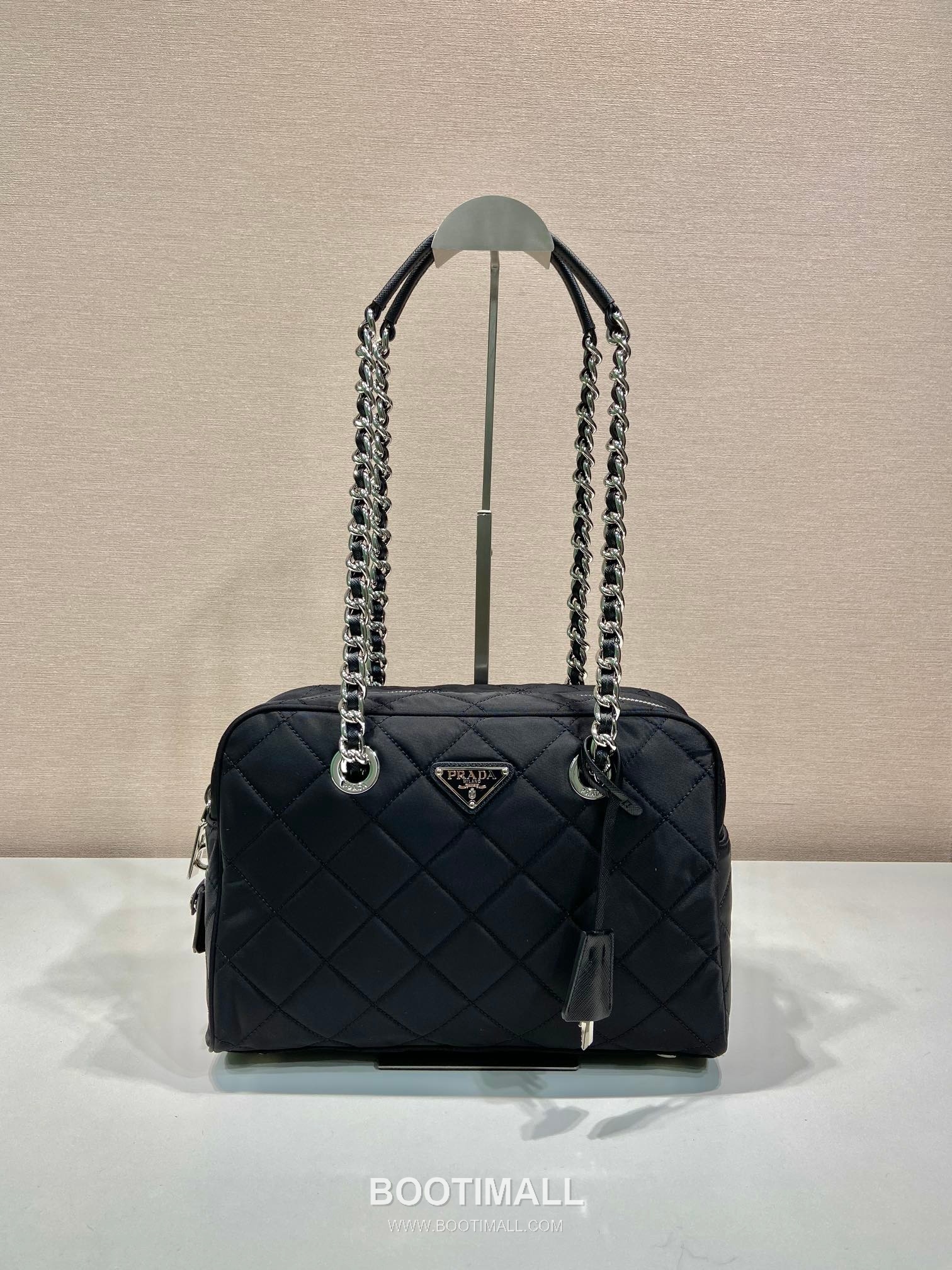 Prada Re-Nylon Camera Bag with Chain Strap Detail 프라다 리나일론 체인 스트랩 카메라백 1BD641 30cm 1
