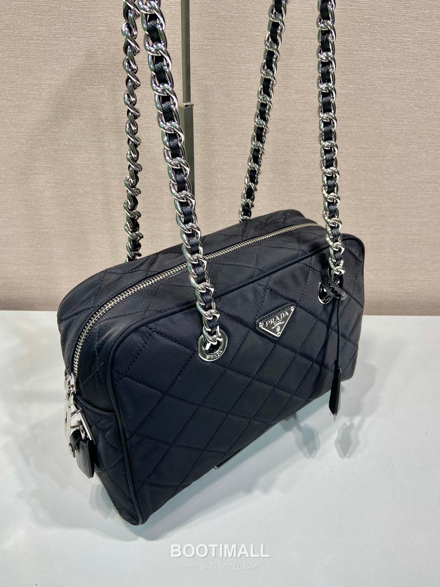 Prada Re-Nylon Camera Bag with Chain Strap Detail 프라다 리나일론 체인 스트랩 카메라백 1BD641 30cm 2