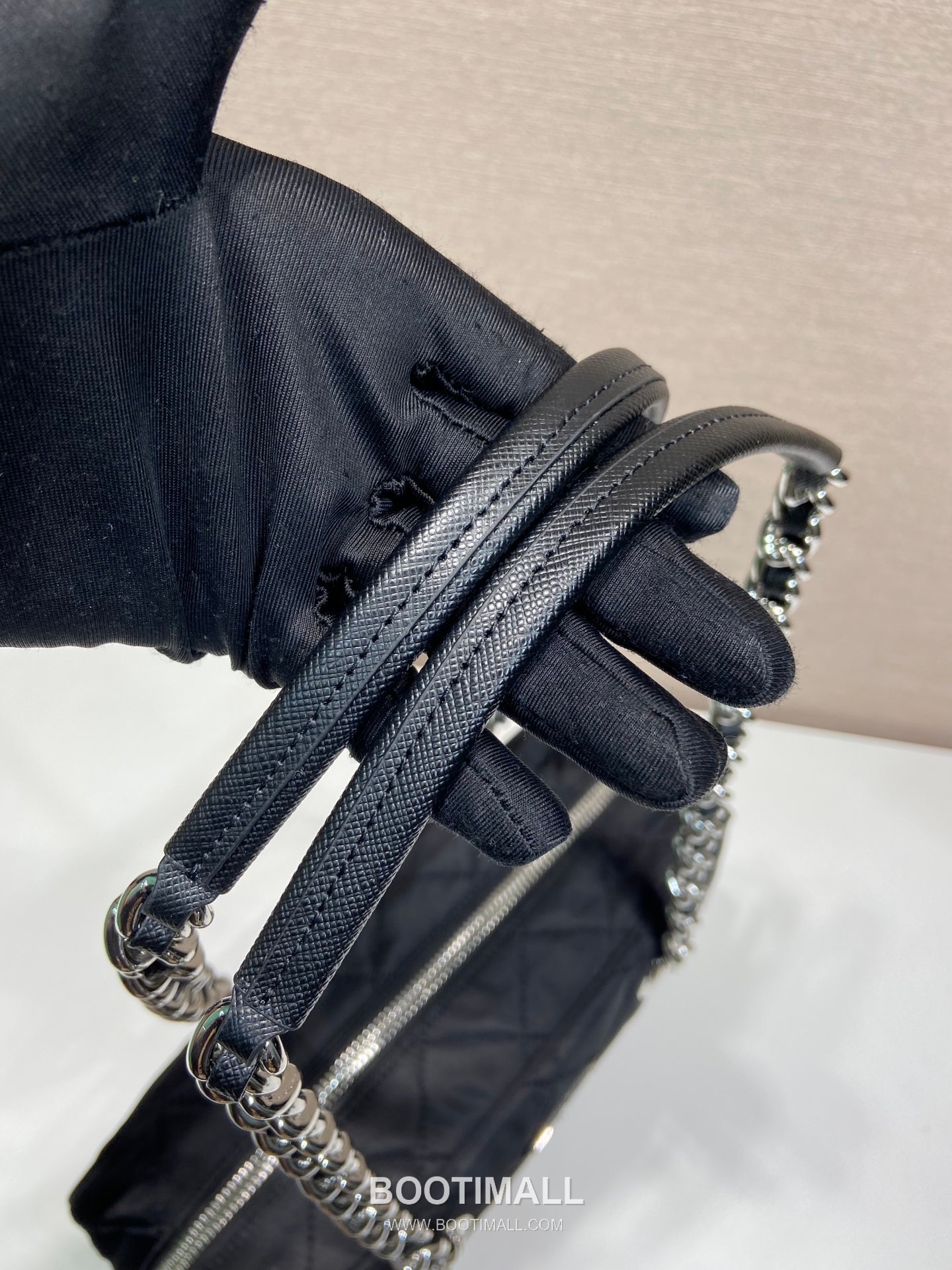 Prada Re-Nylon Camera Bag with Chain Strap Detail 프라다 리나일론 체인 스트랩 카메라백 1BD641 30cm 6