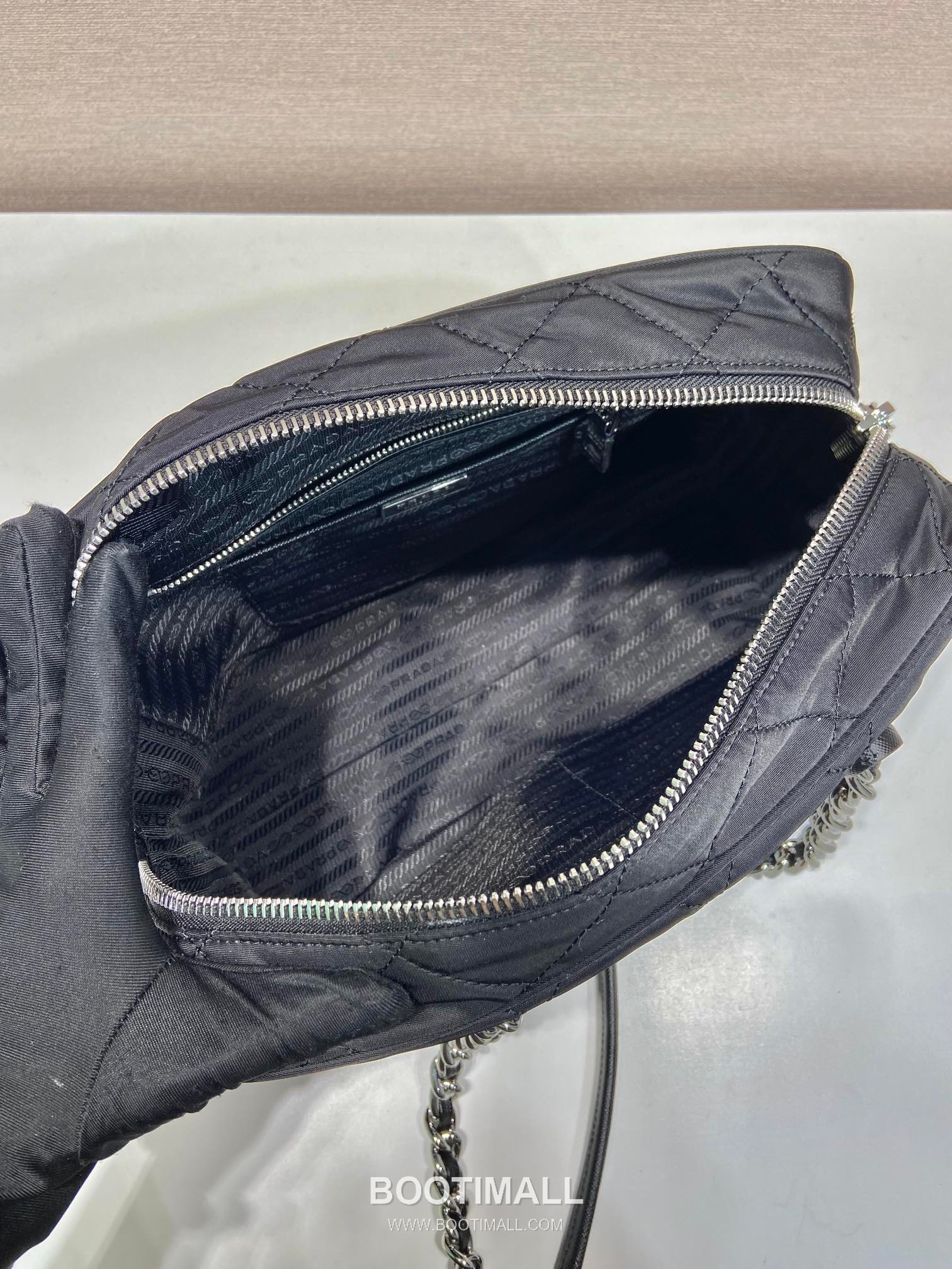 Prada Re-Nylon Camera Bag with Chain Strap Detail 프라다 리나일론 체인 스트랩 카메라백 1BD641 30cm 8