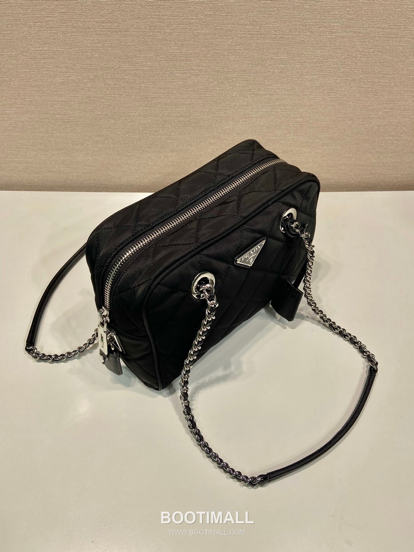 Prada Re-Nylon Camera Bag with Chain Strap Detail 프라다 리나일론 체인 스트랩 카메라백 1BB903 26cm 3