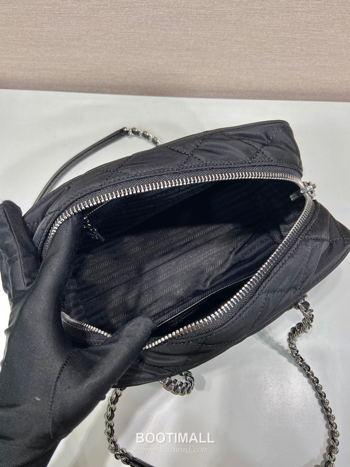 Prada Re-Nylon Camera Bag with Chain Strap Detail 프라다 리나일론 체인 스트랩 카메라백 1BB903 26cm 8