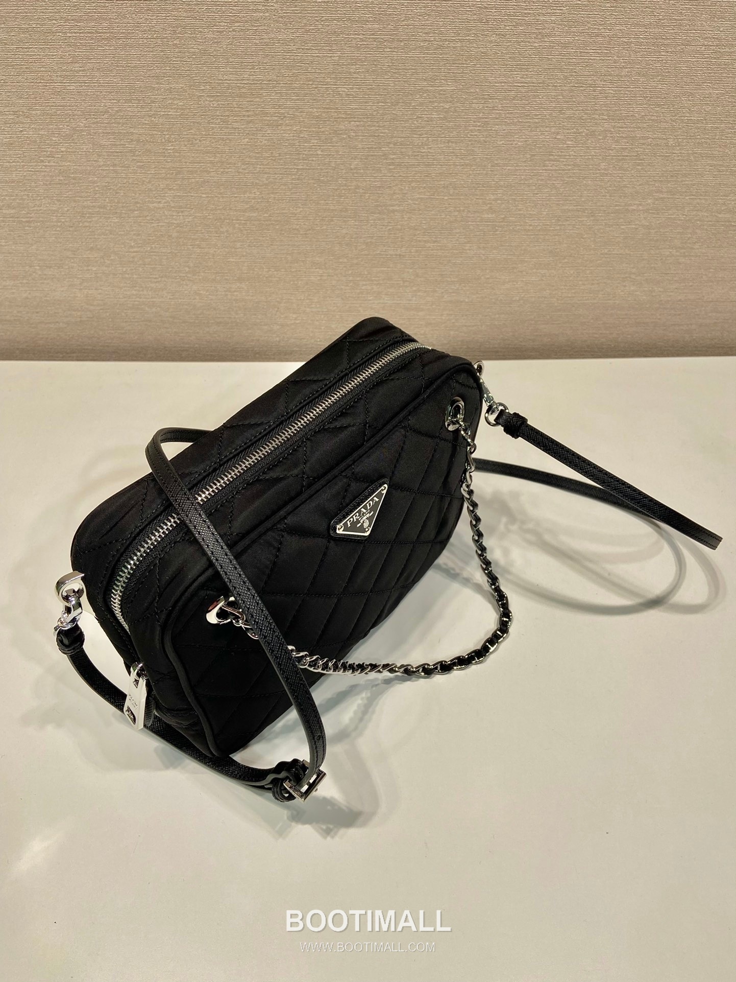 Prada Re-Nylon Camera Bag with Chain Strap Detail 프라다 리나일론 체인 스트랩 카메라백 1BD642 22cm 3