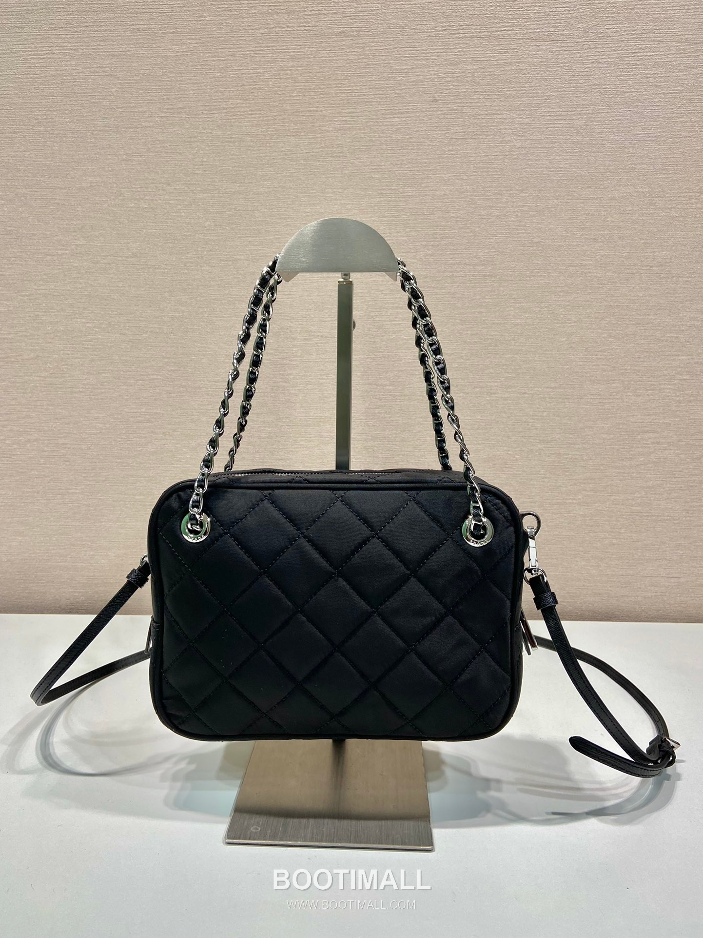 Prada Re-Nylon Camera Bag with Chain Strap Detail 프라다 리나일론 체인 스트랩 카메라백 1BD642 22cm 4