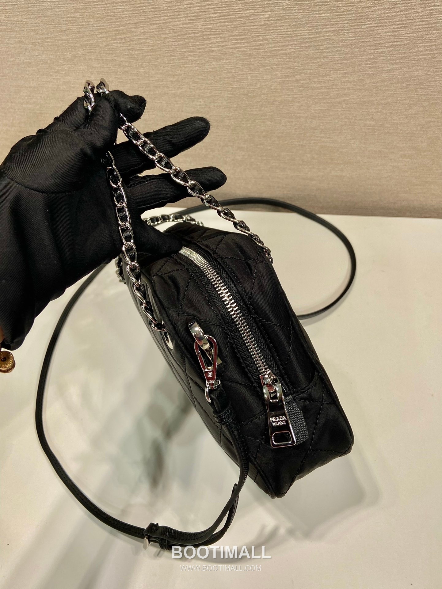 Prada Re-Nylon Camera Bag with Chain Strap Detail 프라다 리나일론 체인 스트랩 카메라백 1BD642 22cm 6