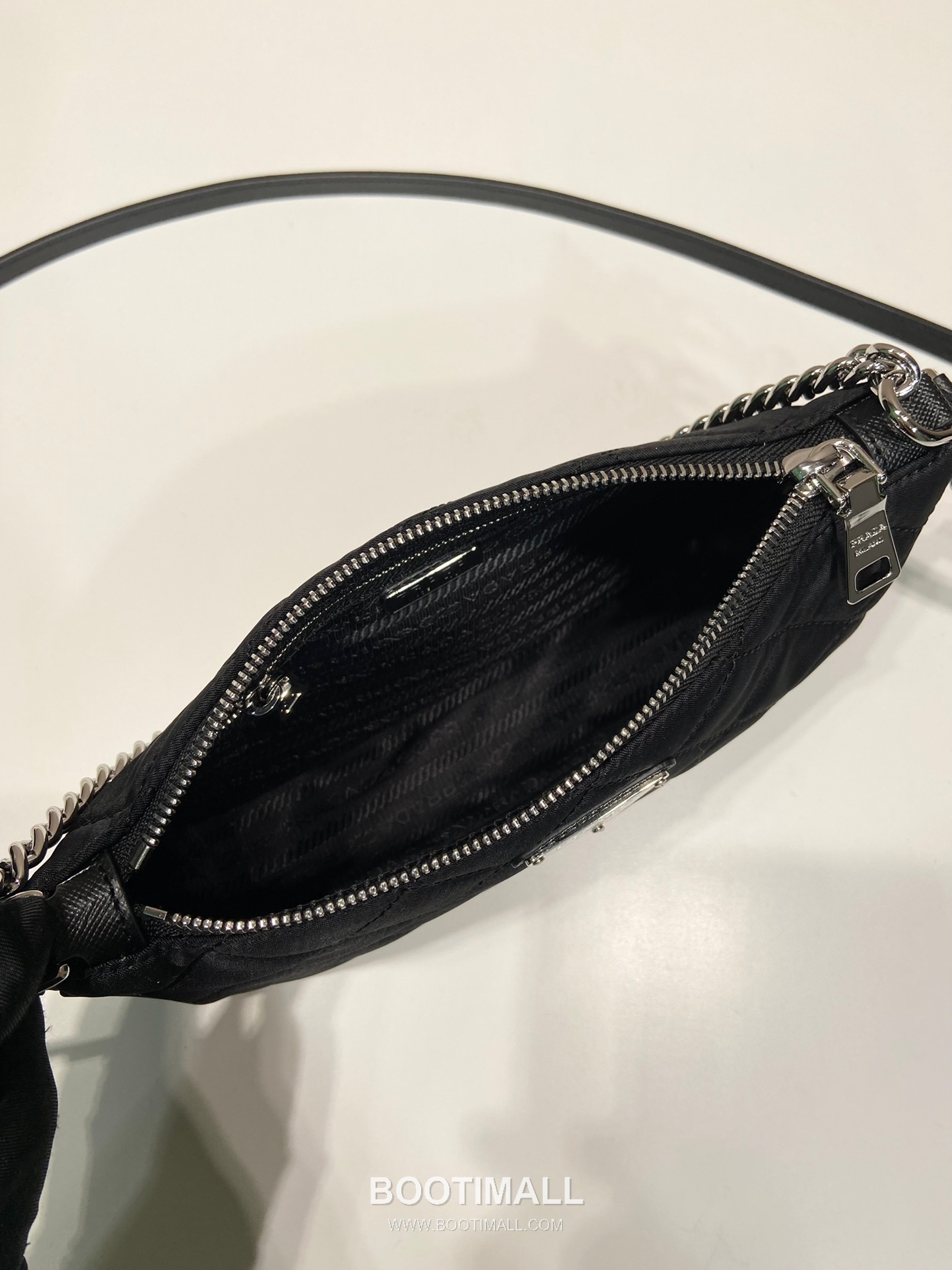 Prada Re-Nylon Hobo Shoulder Bag with Chain Strap Detail 프라다 리나일론 체인 스트랩 호보 숄더백 1BH026 25cm 8