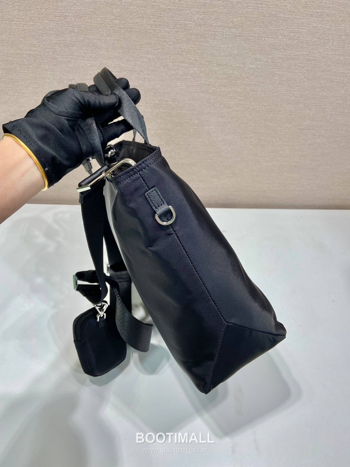 Prada Re-Nylon Briefcase Tote Bag with Adjustable Strap Detail 프라다 리나일론 스트랩 브리프케이스 토트백 1BG876A 34cm 5