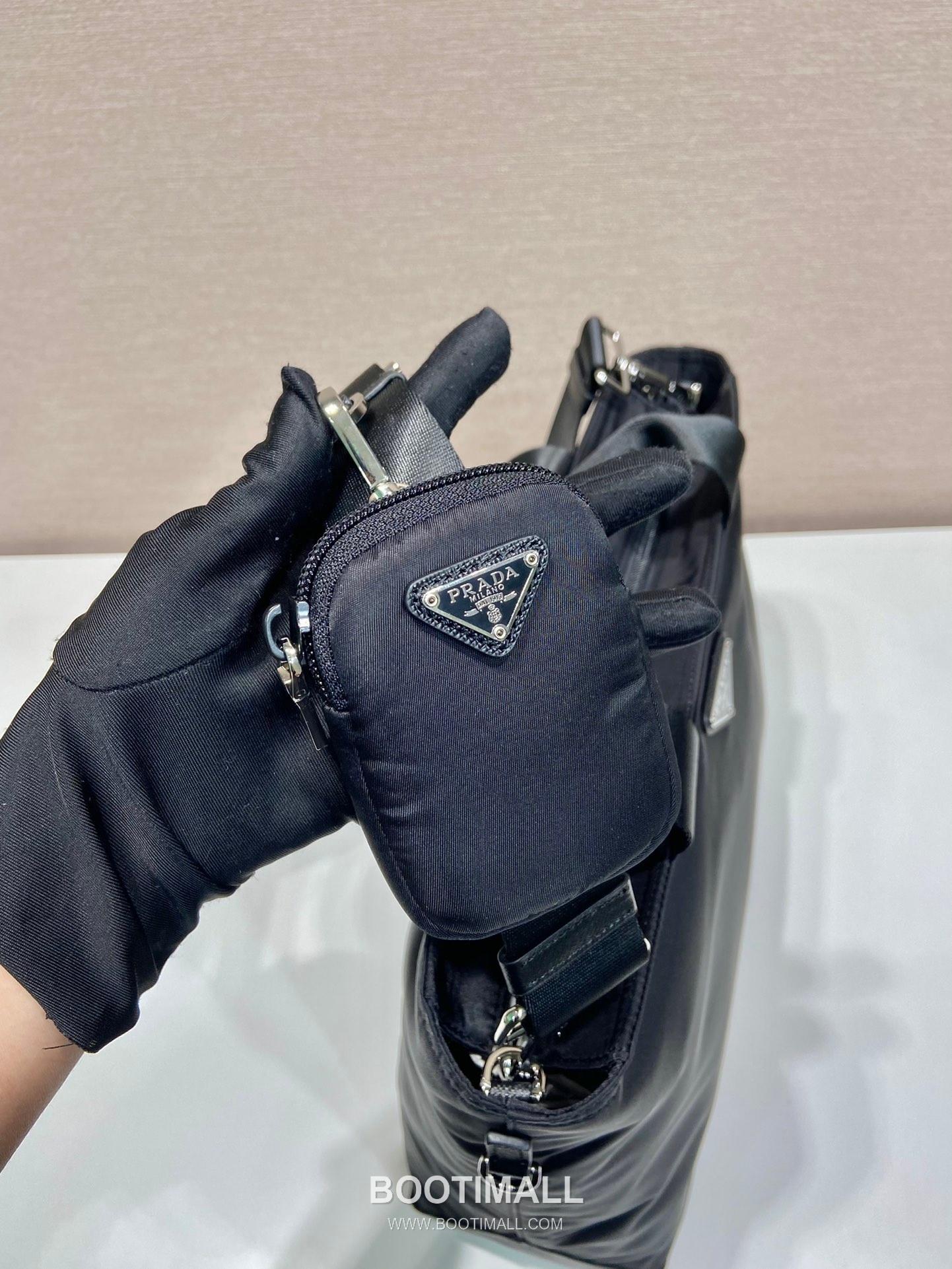 Prada Re-Nylon Briefcase Tote Bag with Adjustable Strap Detail 프라다 리나일론 스트랩 브리프케이스 토트백 1BG876A 34cm 6