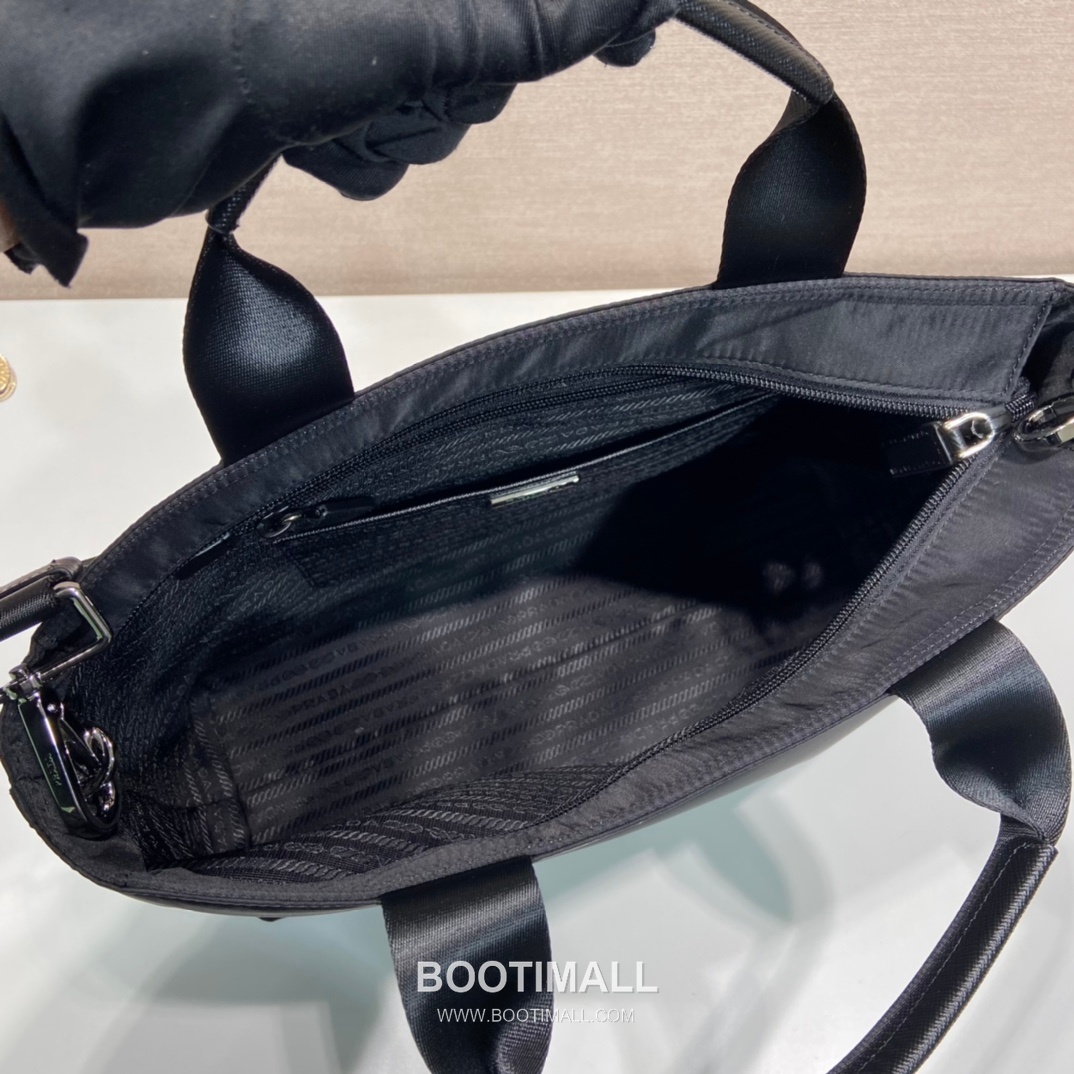 Prada Re-Nylon Briefcase Tote Bag with Adjustable Strap Detail 프라다 리나일론 스트랩 브리프케이스 토트백 1BG876A 34cm 8