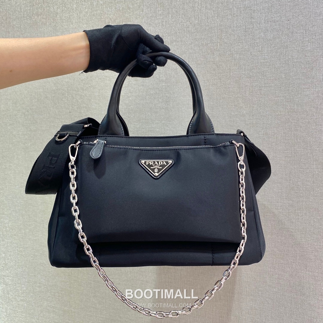 Prada Re-Nylon Twin Set Hobo Shoulder Bag with Detachable Pouch Detail 프라다 리나일론 트윈셋 호보 숄더백 탈부착 파우치 1BG364 28cm 1