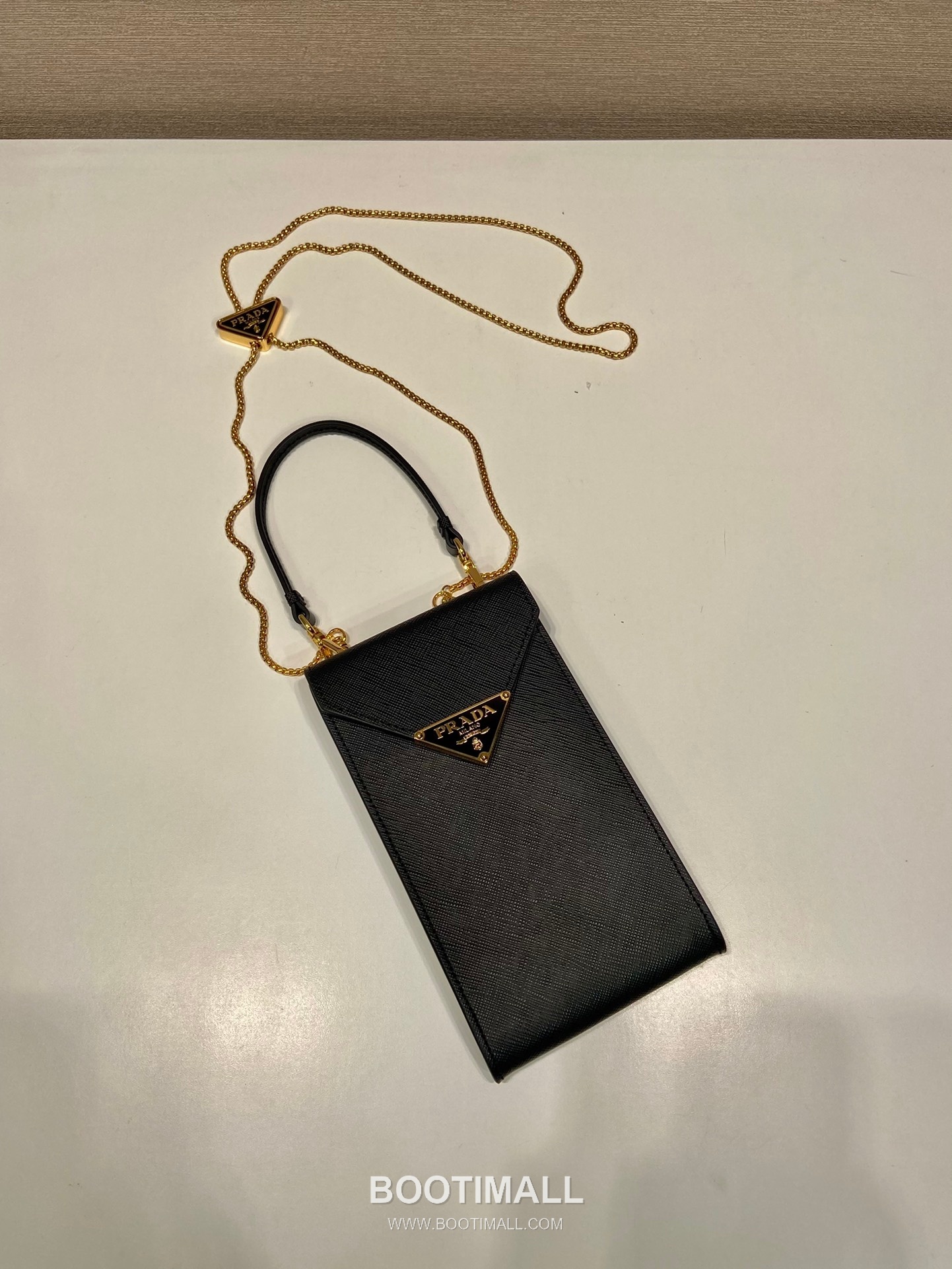 Prada Saffiano Leather Phone Crossbody Bag with Triangle Logo Lock Detail 프라다 사피아노 가죽 트라이앵글 로고 락 디테일 폰 크로스바디백 1BP050 10.5cm 3