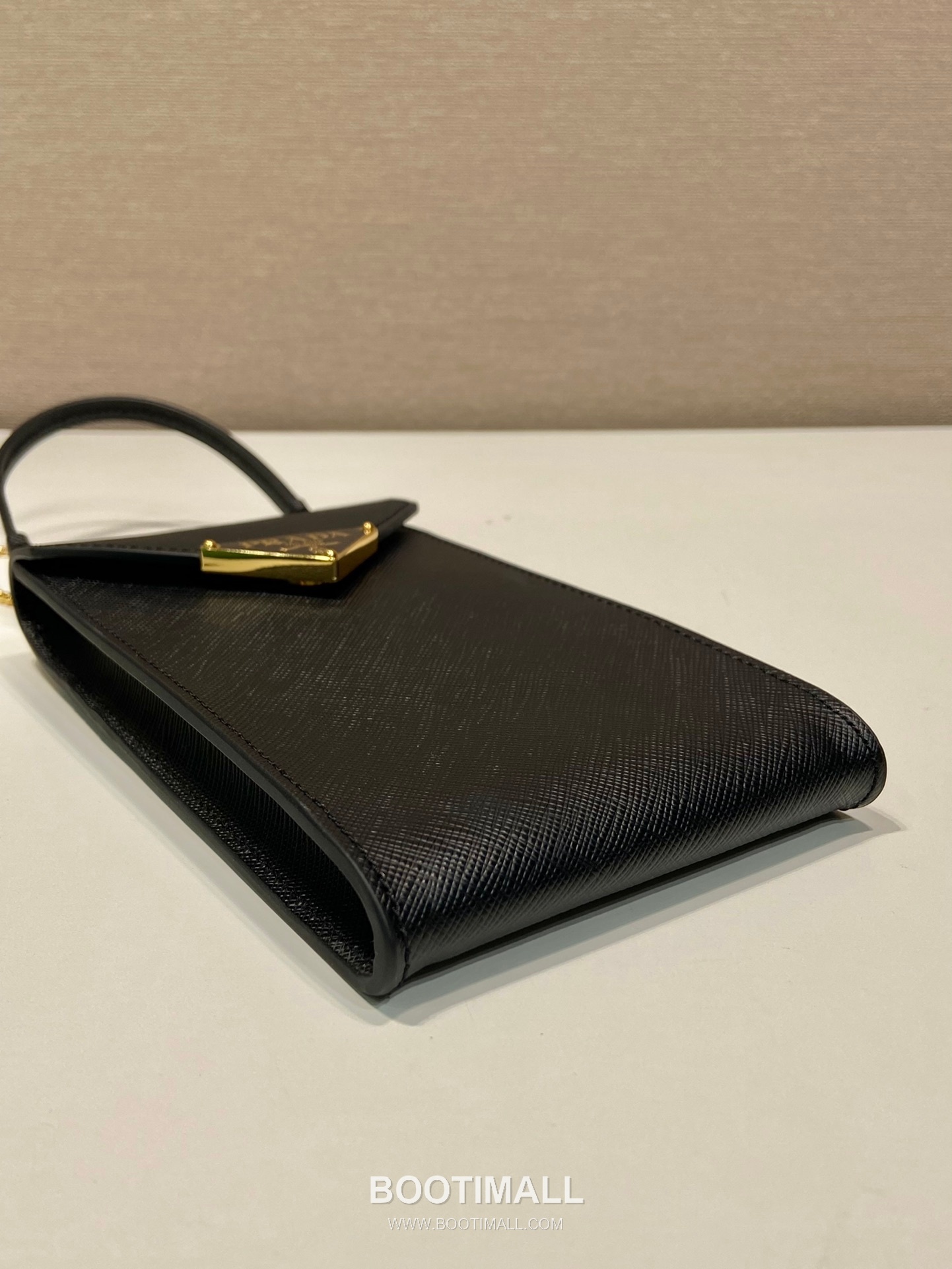 Prada Saffiano Leather Phone Crossbody Bag with Triangle Logo Lock Detail 프라다 사피아노 가죽 트라이앵글 로고 락 디테일 폰 크로스바디백 1BP050 10.5cm 6