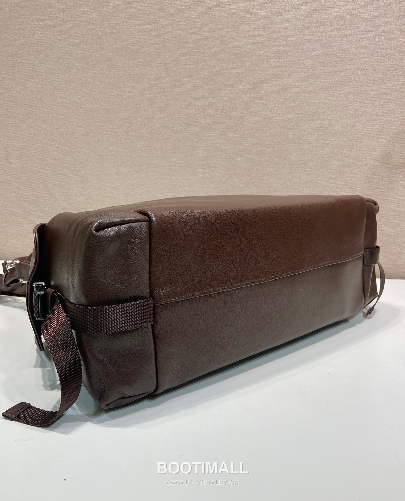 Prada Explore Calfskin Hobo Bag with Multi Pocket Strap Detail 프라다 익스플로어 카프스킨 멀티포켓 스트랩 호보백 2VH204 43cm 6