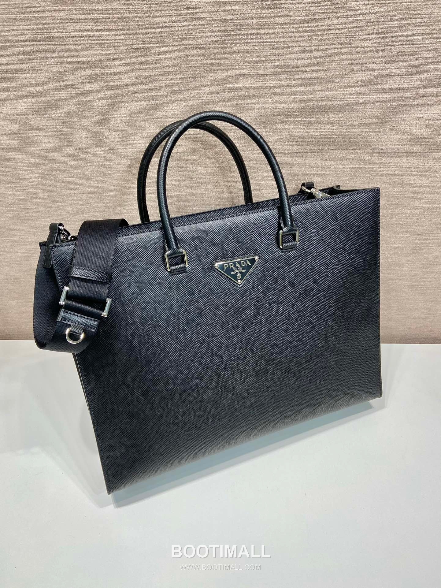 Prada Saffiano Leather Briefcase Tote Bag with Detachable Nylon Strap Detail 프라다 사피아노 가죽 탈부착 나일론 스트랩 브리프케이스 토트백 2VG101 40cm 3
