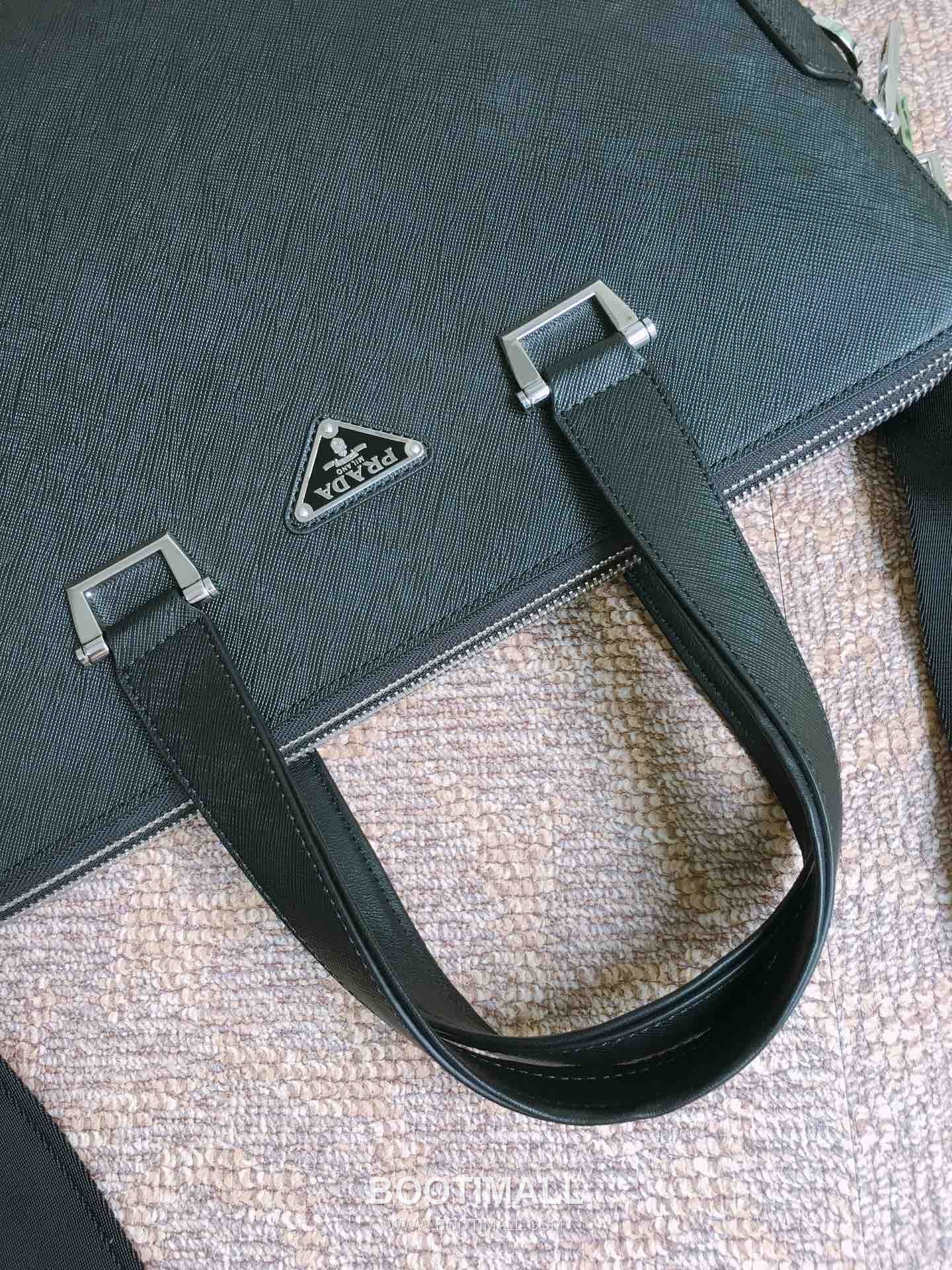 Prada Saffiano Leather Briefcase Tote Bag with Multi Compartment Detail 프라다 사피아노 가죽 멀티 컴파트먼트 브리프케이스 토트백 81189 39cm 5