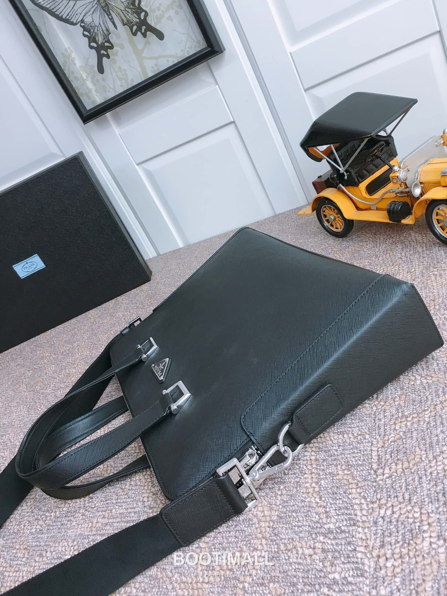 Prada Saffiano Leather Briefcase Tote Bag with Multi Compartment Detail 프라다 사피아노 가죽 멀티 컴파트먼트 브리프케이스 토트백 81189 39cm 6