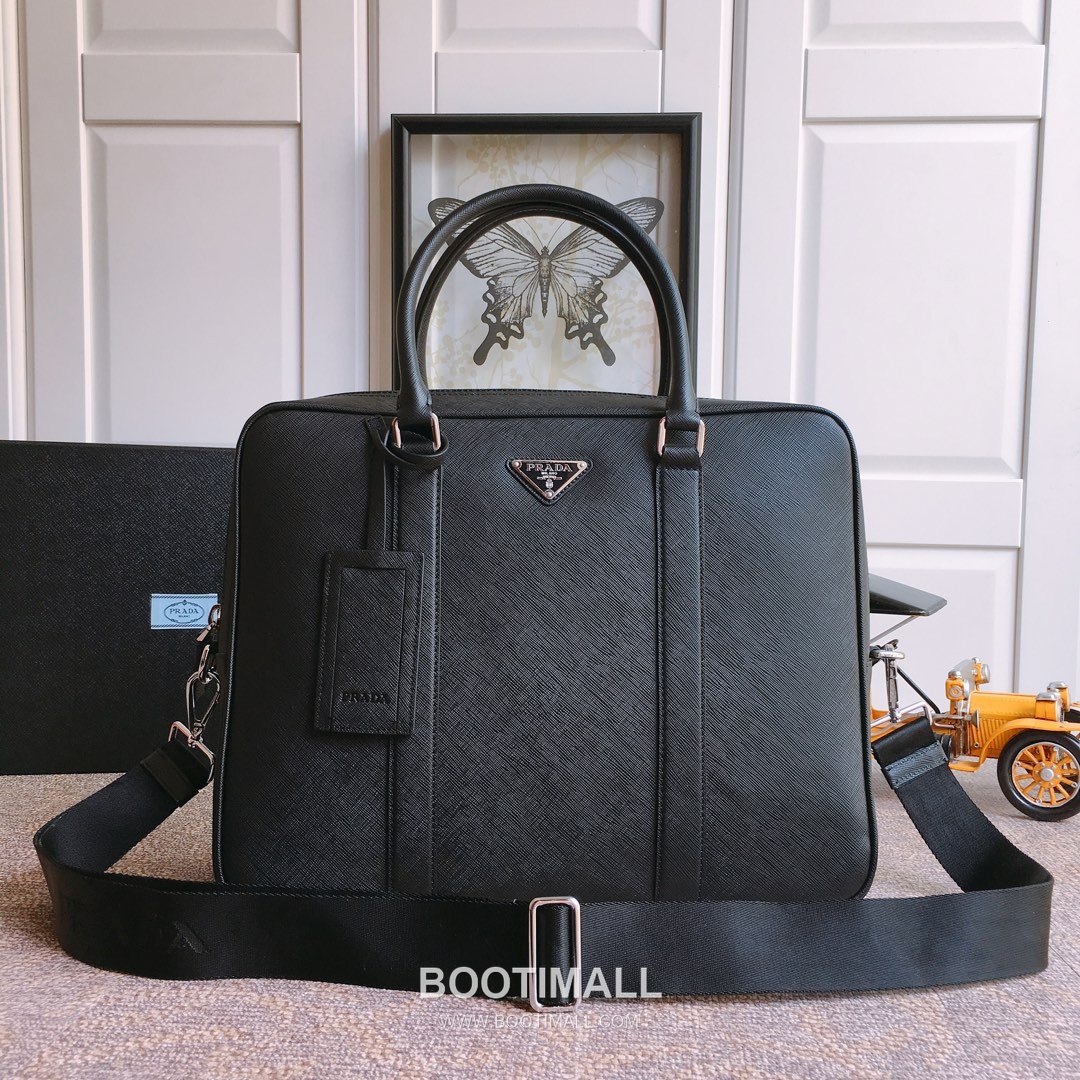 Prada Saffiano Leather Briefcase Tote Bag with Lambskin Lining Detail 프라다 사피아노 가죽 램스킨 안감 브리프케이스 토트백 0661 36cm 1