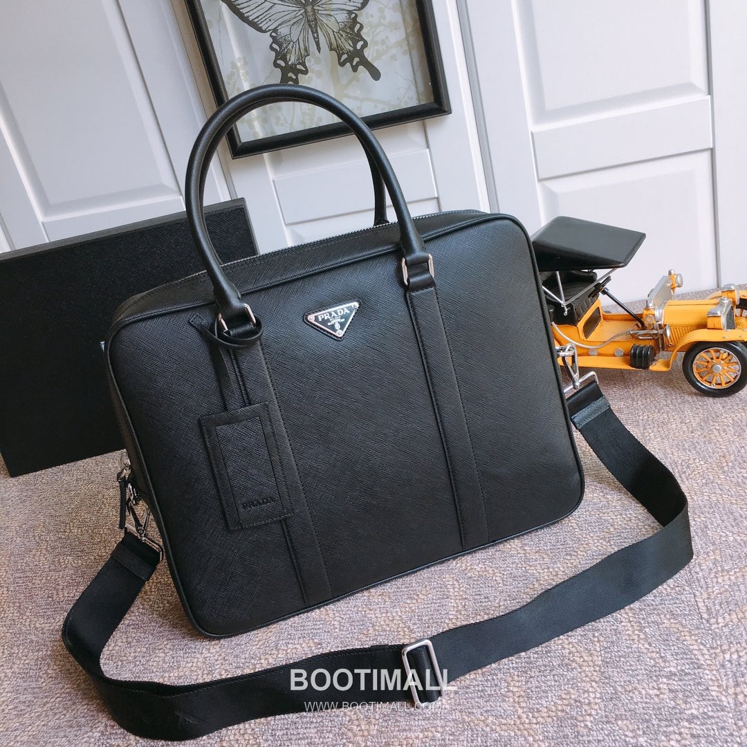 Prada Saffiano Leather Briefcase Tote Bag with Lambskin Lining Detail 프라다 사피아노 가죽 램스킨 안감 브리프케이스 토트백 0661 36cm 2