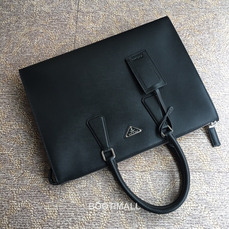 Prada Saffiano Leather Briefcase Tote Bag with Triangle Logo Detail 프라다 사피아노 가죽 트라이앵글 로고 브리프케이스 토트백 2VG030V 38cm 4