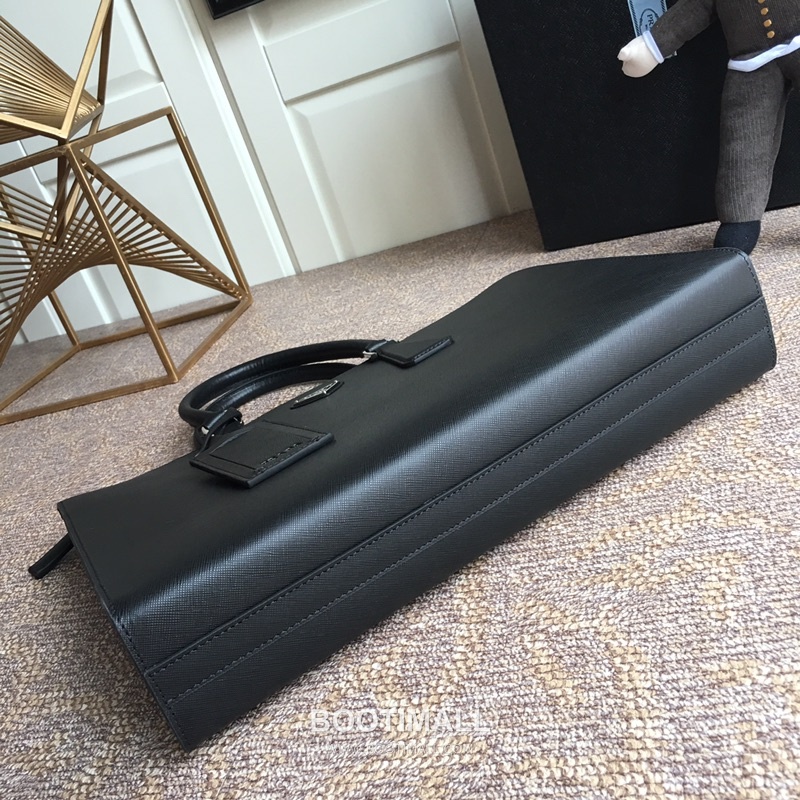 Prada Saffiano Leather Briefcase Tote Bag with Triangle Logo Detail 프라다 사피아노 가죽 트라이앵글 로고 브리프케이스 토트백 2VG030V 38cm 7