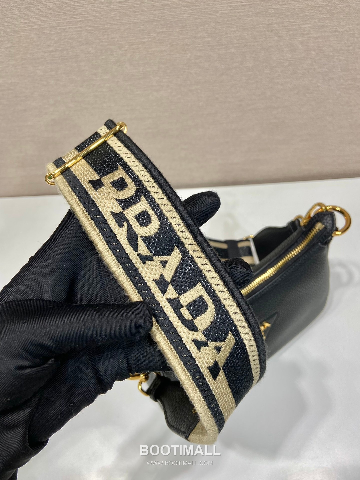 Prada Deer Grain Calfskin Shoulder Bag with Adjustable Web Strap Detail 프라다 디어 그레인 카프스킨 조절형 웹 스트랩 숄더백 1BH193 24cm 6