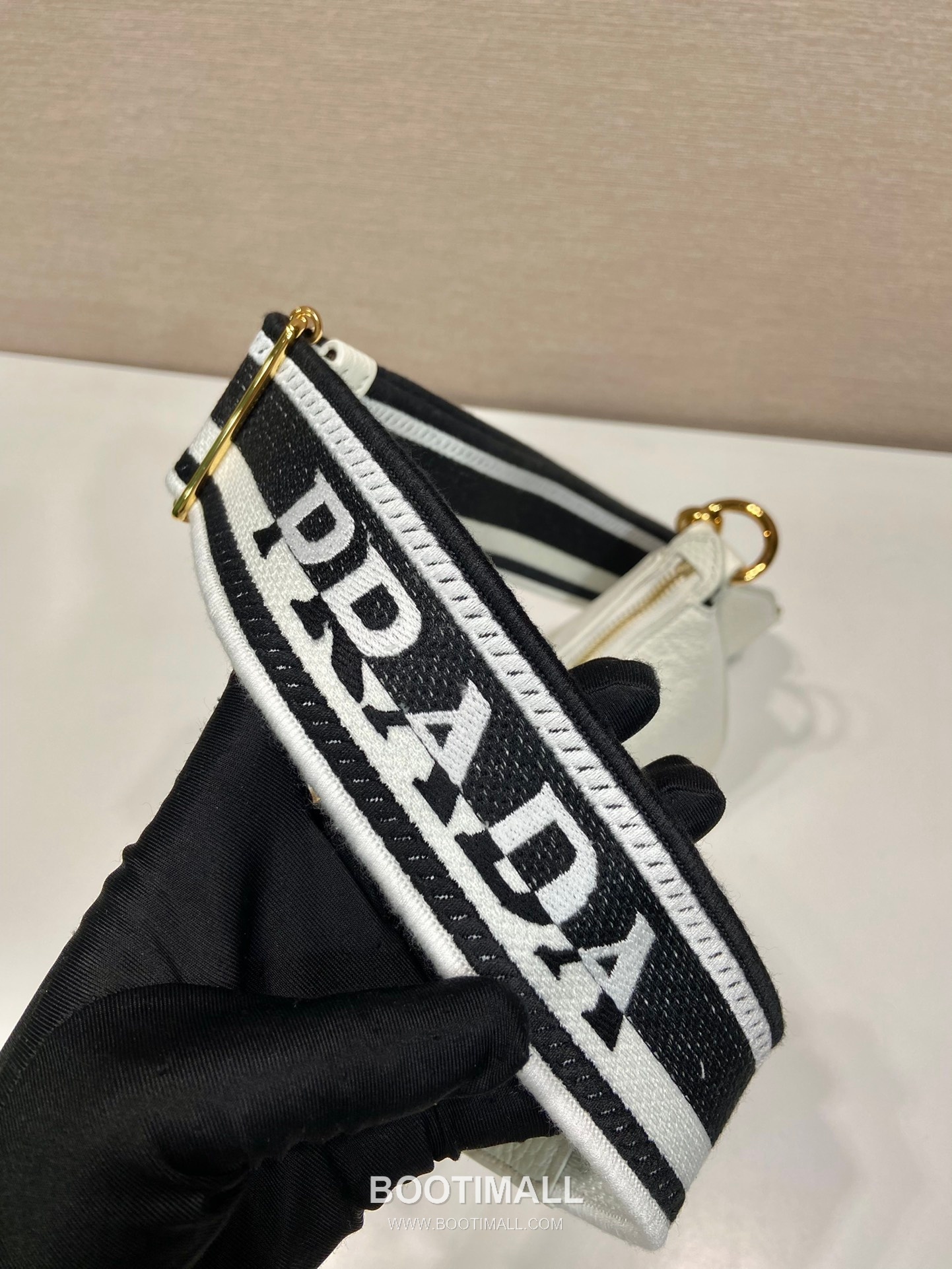 Prada Deer Grain Calfskin Shoulder Bag with Adjustable Web Strap Detail 프라다 디어 그레인 카프스킨 조절형 웹 스트랩 숄더백 1BH193 24cm 7