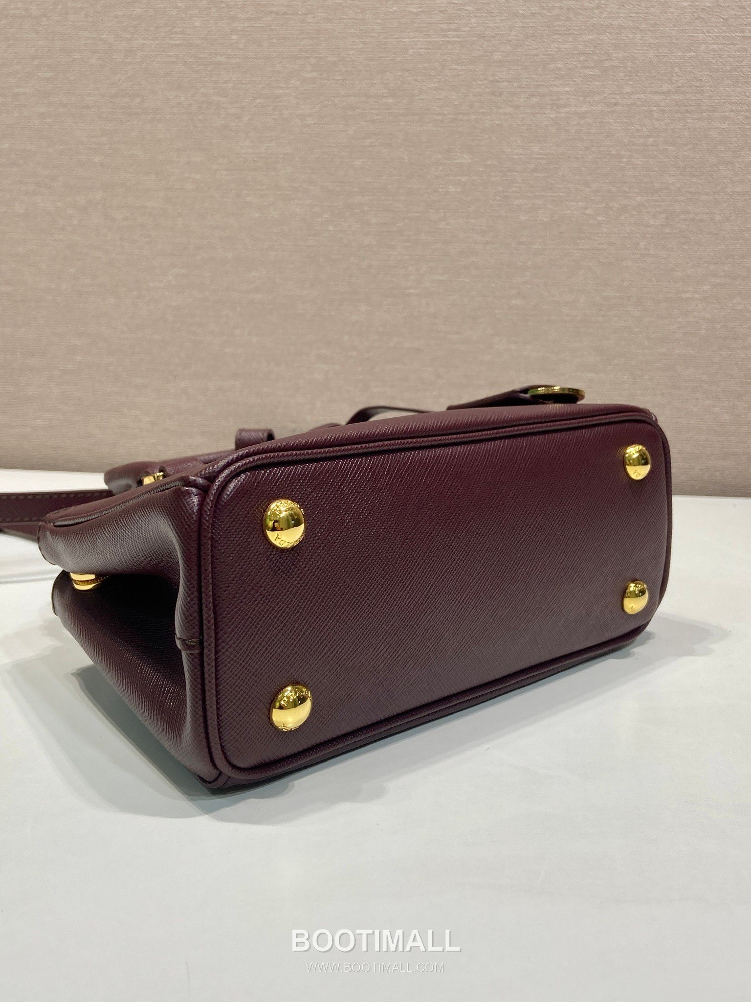 Prada Galleria Saffiano Leather Mini Tote Bag with Triangle Logo and Strap Detail 프라다 갤러리아 사피아노 가죽 트라이앵글 로고 스트랩 미니 토트백 1BA916 21cm 6