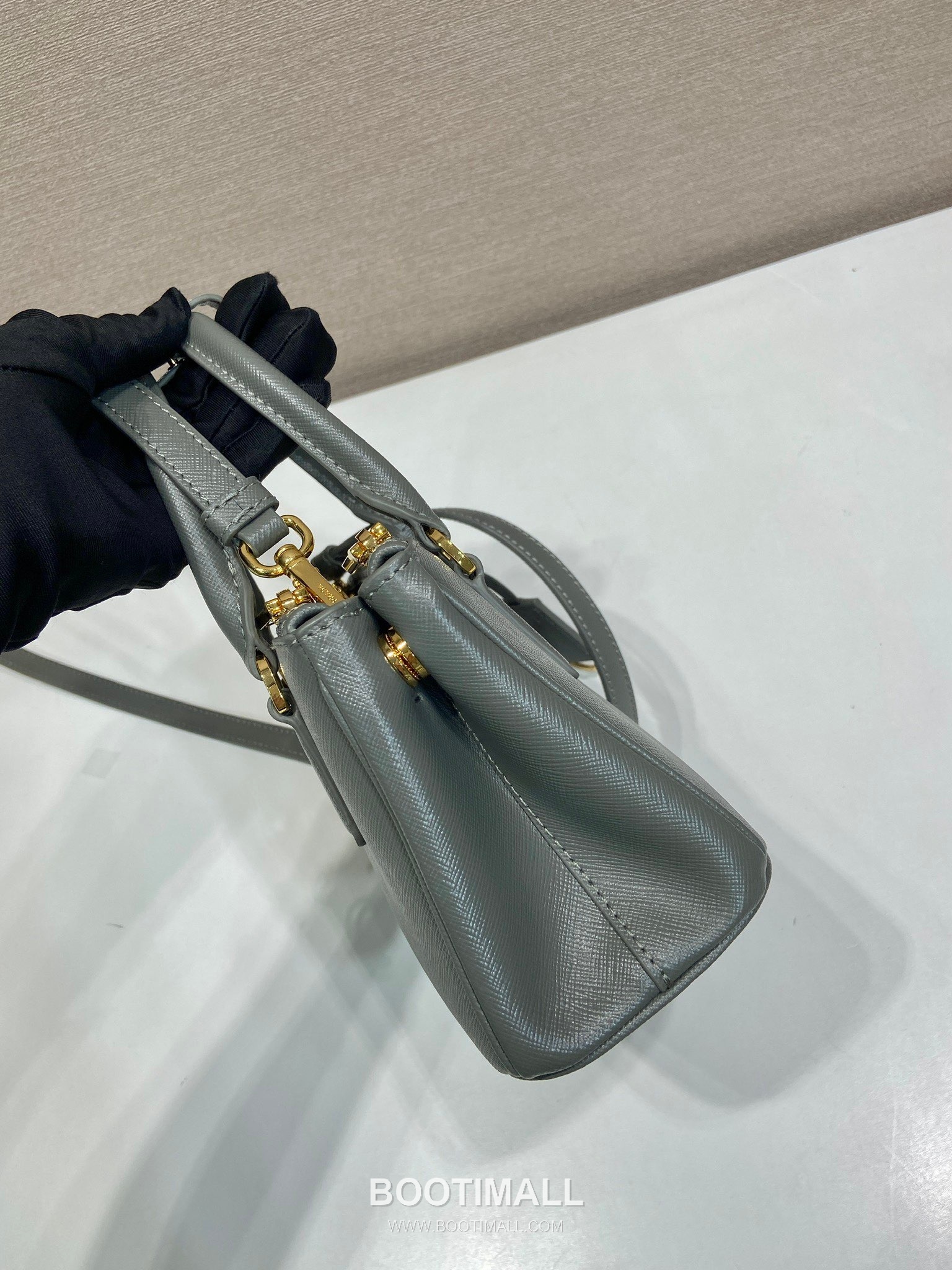 Prada Galleria Saffiano Leather Mini Tote Bag with Triangle Logo and Strap Detail 프라다 갤러리아 사피아노 가죽 트라이앵글 로고 스트랩 미니 토트백 1BA916 21cm 5