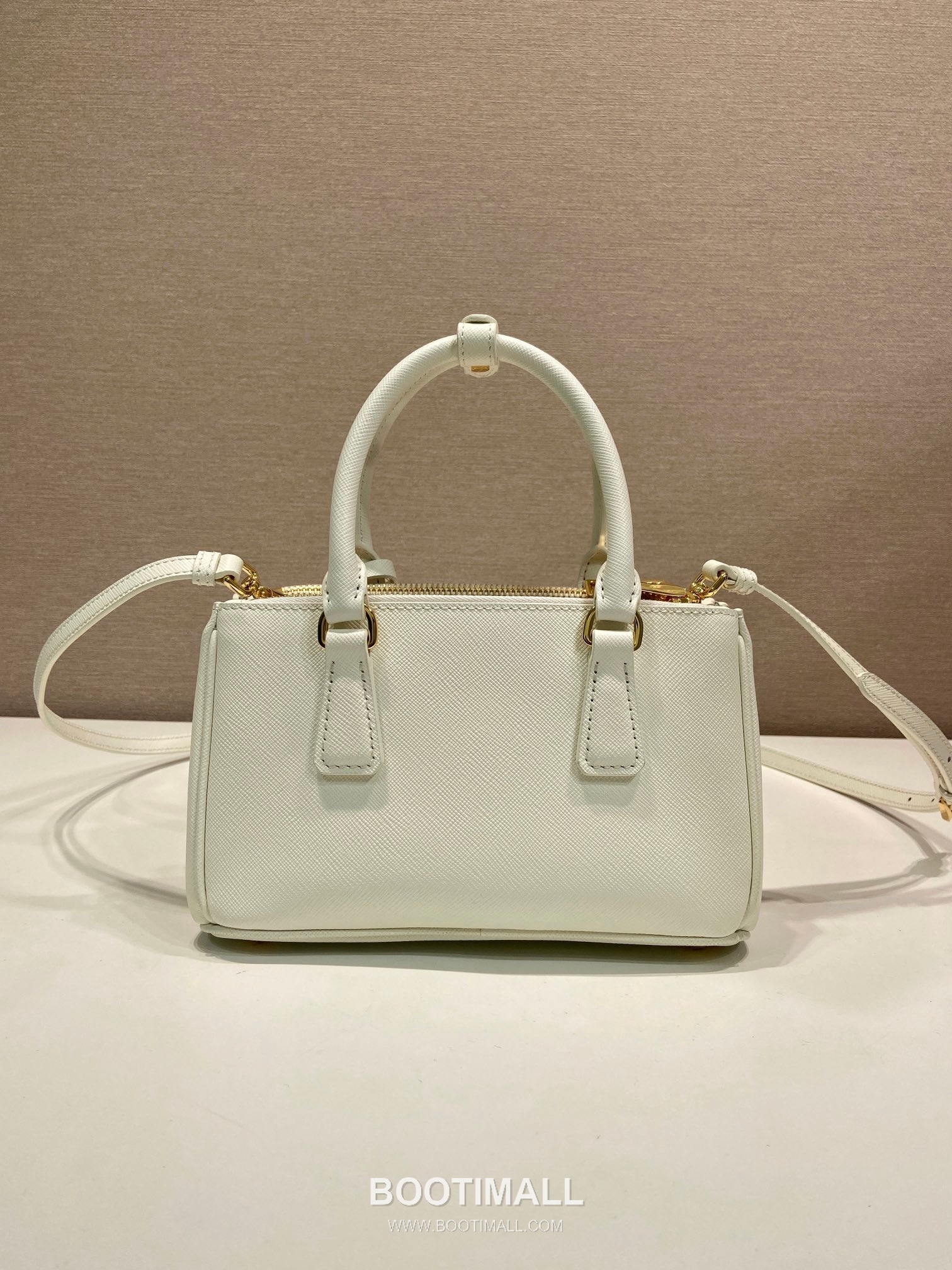 Prada Galleria Saffiano Leather Mini Tote Bag with Triangle Logo and Strap Detail 프라다 갤러리아 사피아노 가죽 트라이앵글 로고 스트랩 미니 토트백 1BA916 21cm 4