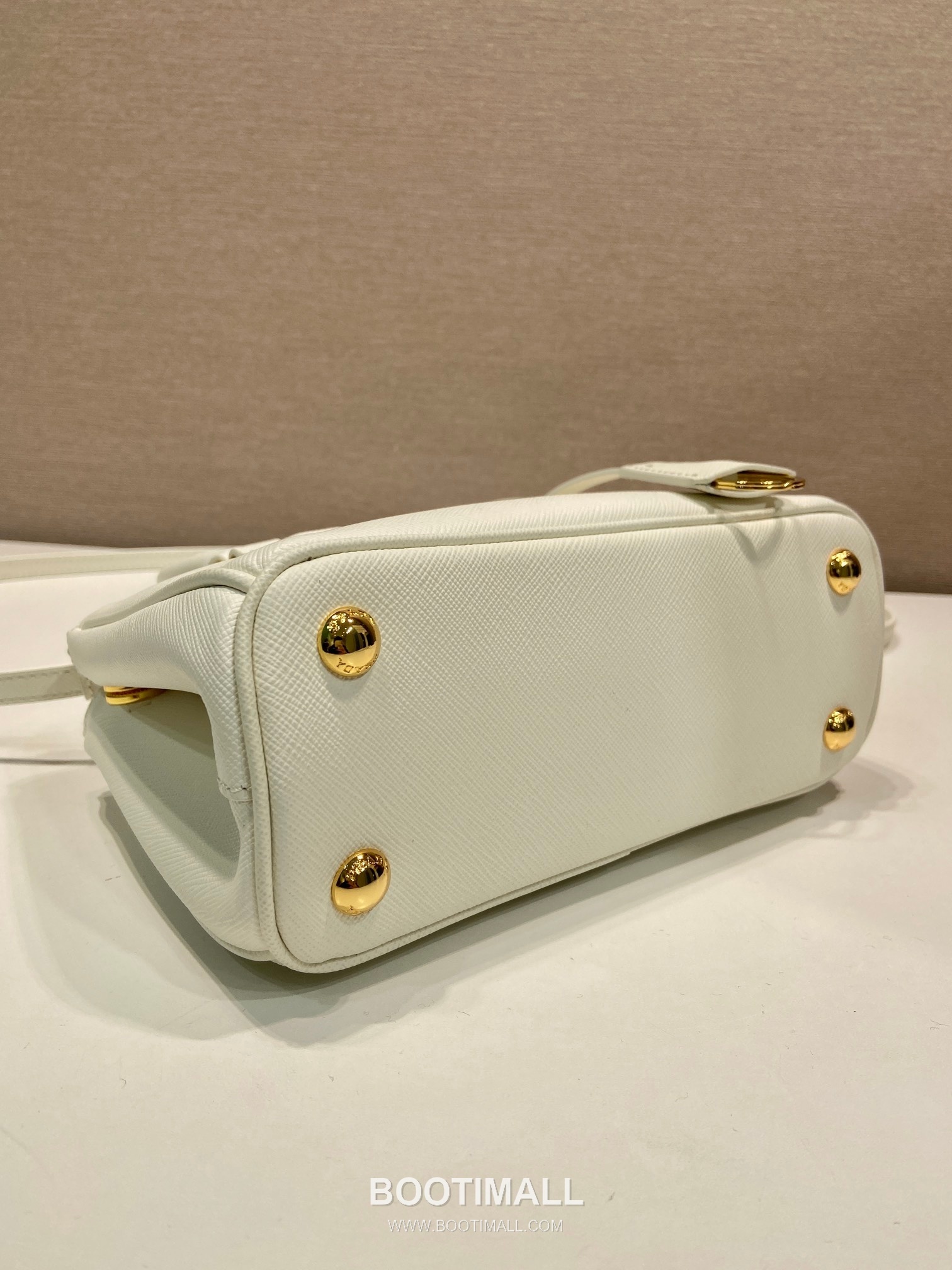 Prada Galleria Saffiano Leather Mini Tote Bag with Triangle Logo and Strap Detail 프라다 갤러리아 사피아노 가죽 트라이앵글 로고 스트랩 미니 토트백 1BA916 21cm 6