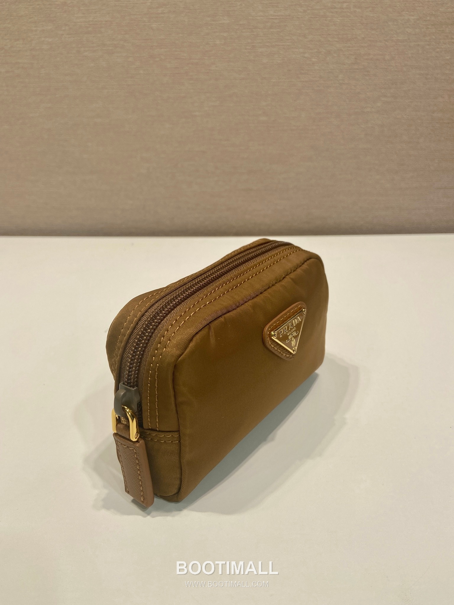 Prada Re-Nylon Mini Pouch Clutch Bag with Zip Closure Detail 프라다 리나일론 지퍼 클로저 미니 파우치 클러치백 1NA339 12cm 4