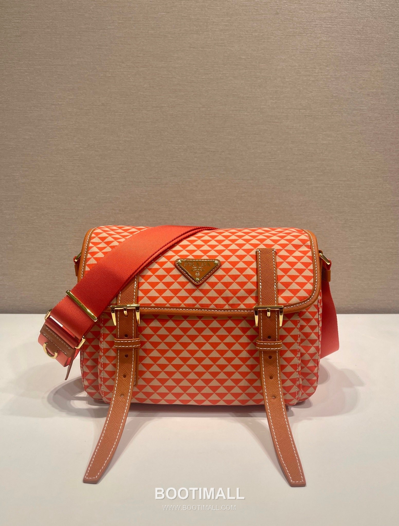 Prada Symbole Printed Nylon Messenger Bag with Saffiano Leather Trim Detail 프라다 심볼 프린트 나일론 사피아노 가죽 트림 메신저백 1BD383 25cm 10