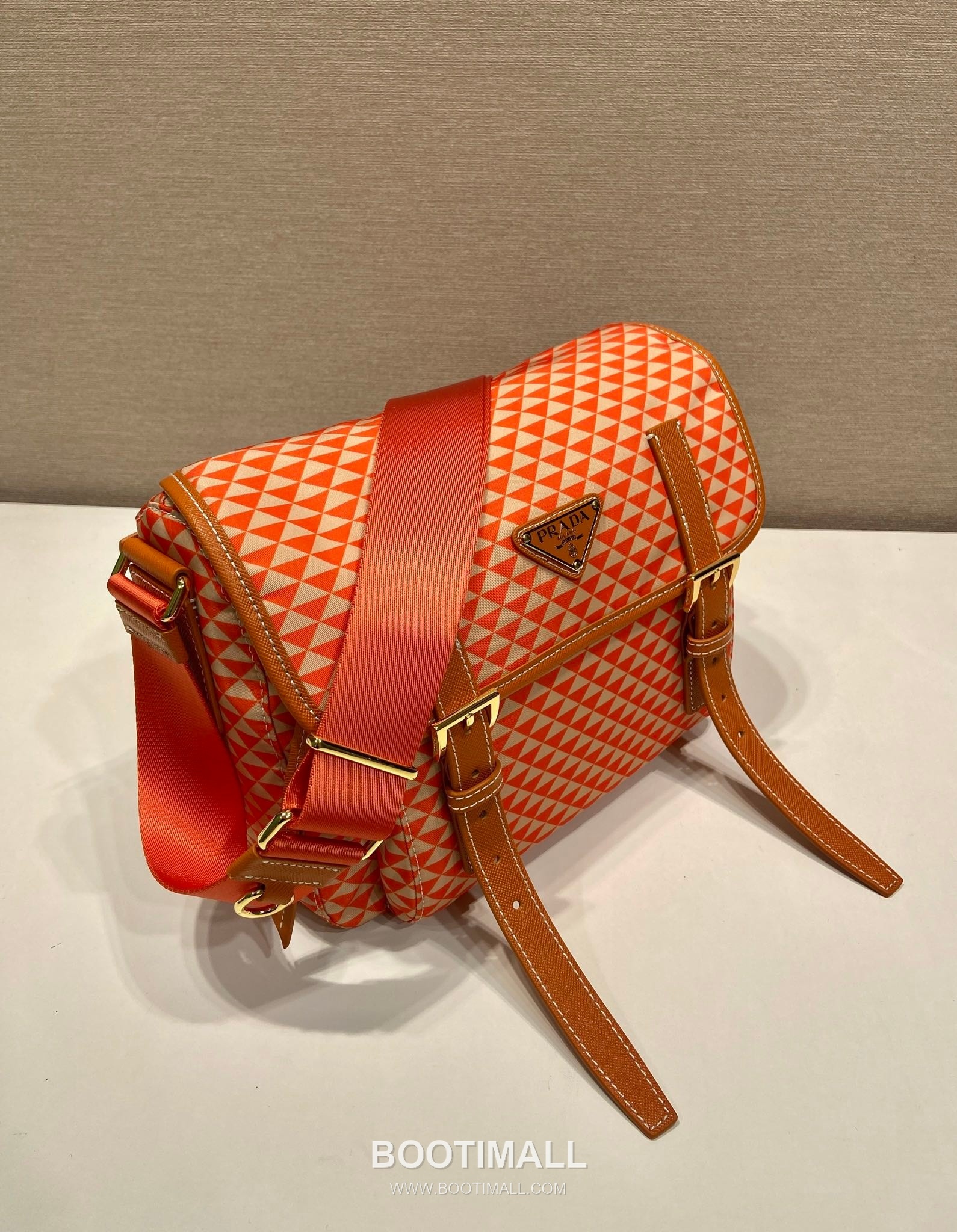 Prada Symbole Printed Nylon Messenger Bag with Saffiano Leather Trim Detail 프라다 심볼 프린트 나일론 사피아노 가죽 트림 메신저백 1BD383 25cm 11