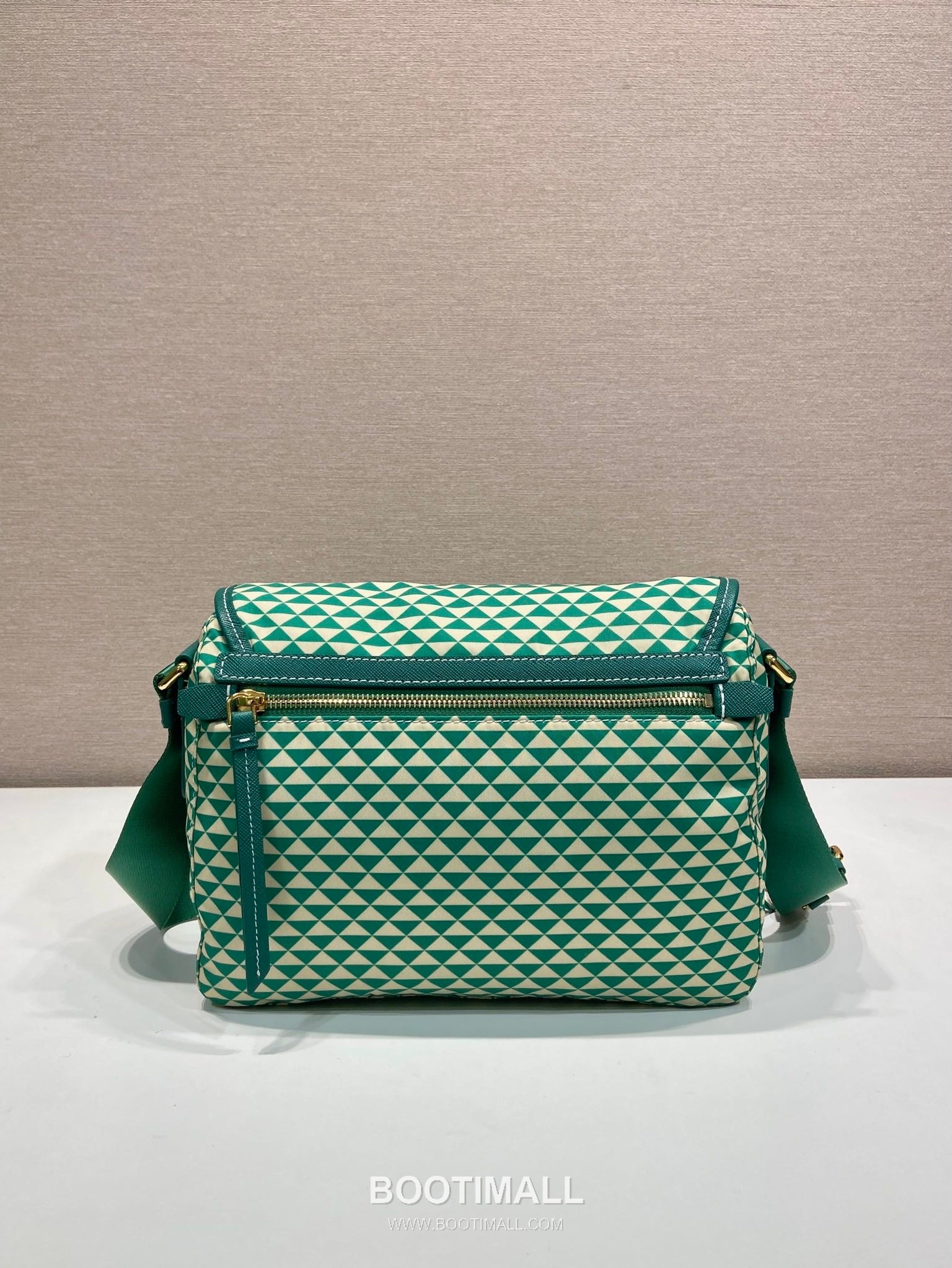 Prada Symbole Printed Nylon Messenger Bag with Saffiano Leather Trim Detail 프라다 심볼 프린트 나일론 사피아노 가죽 트림 메신저백 1BD383 25cm 13