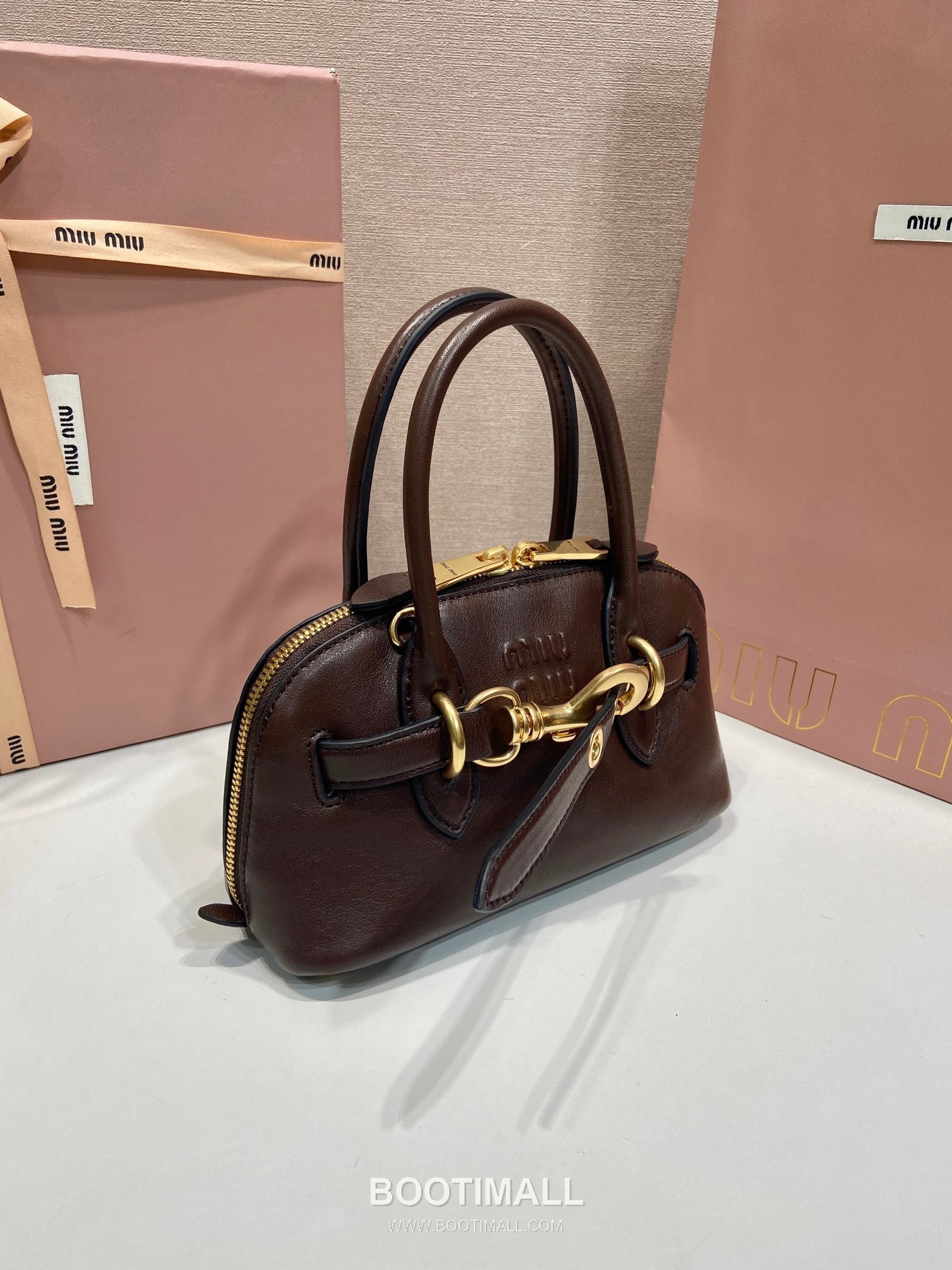 Prada Aventure Nappa Leather Mini Tote Bag with Embossed Logo and Zip Detail 프라다 아방튀르 나파 가죽 엠보스 로고 지퍼 미니 토트백 5BP090 21cm 3