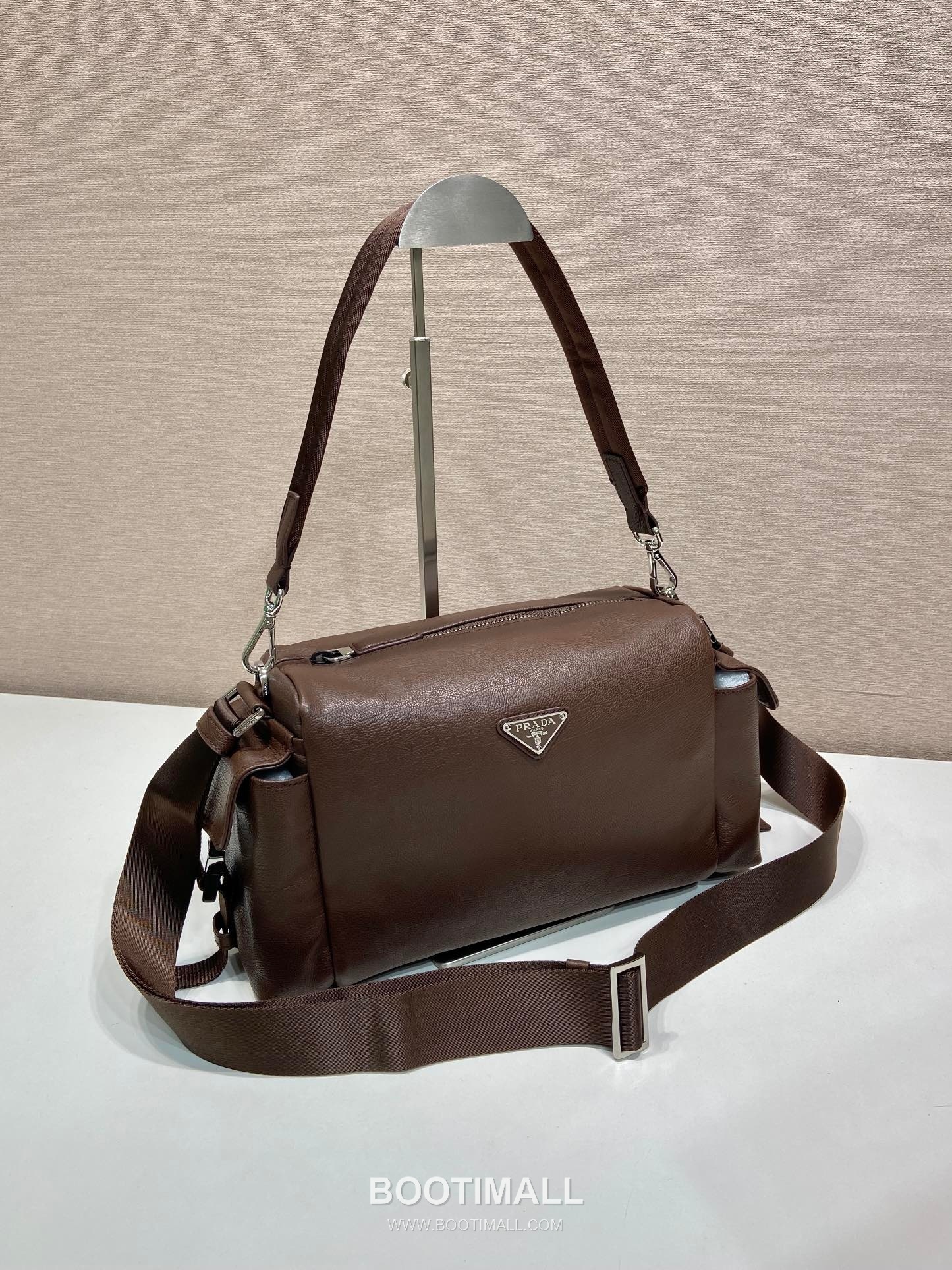 Prada Explore Calfskin Hobo Shoulder Bag with Dual Zip Pocket and Strap Detail 프라다 익스플로어 카프스킨 듀얼 지퍼 포켓 스트랩 호보 숄더백 2VH206 31cm 2