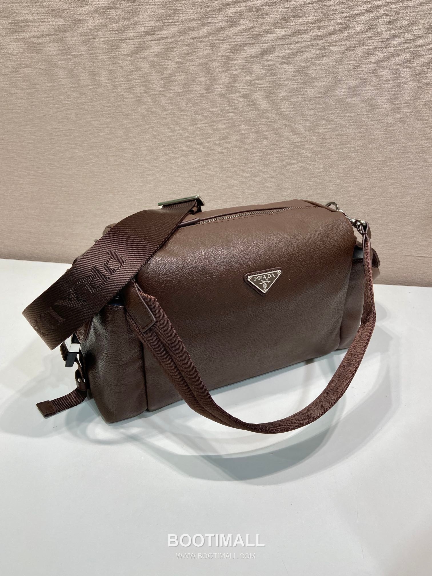 Prada Explore Calfskin Hobo Shoulder Bag with Dual Zip Pocket and Strap Detail 프라다 익스플로어 카프스킨 듀얼 지퍼 포켓 스트랩 호보 숄더백 2VH206 31cm 3