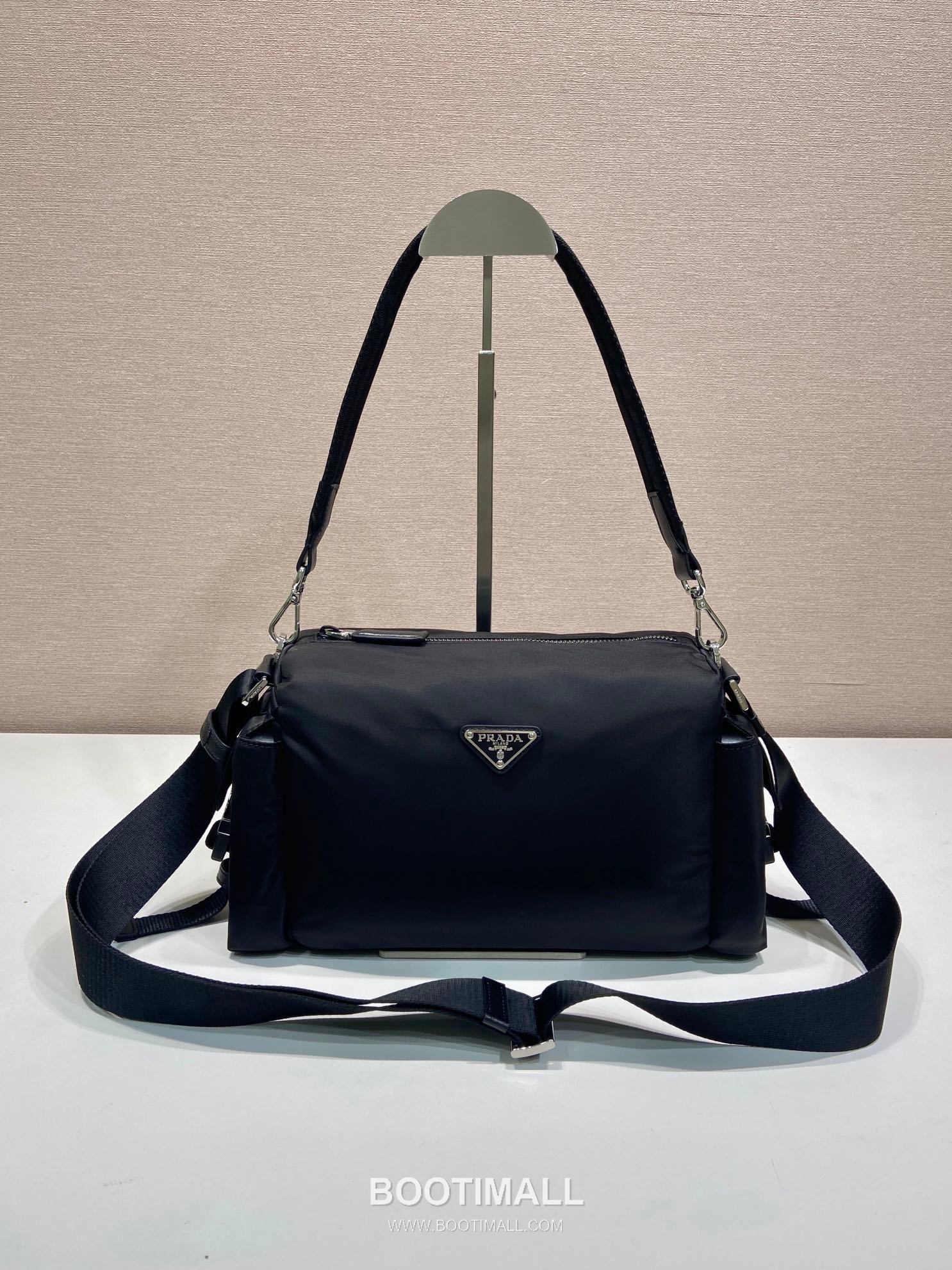 Prada Explore Re-Nylon Hobo Shoulder Bag with Dual Zip Pocket and Strap Detail 프라다 익스플로어 리나일론 듀얼 지퍼 포켓 스트랩 호보 숄더백 2VH206 31cm 2