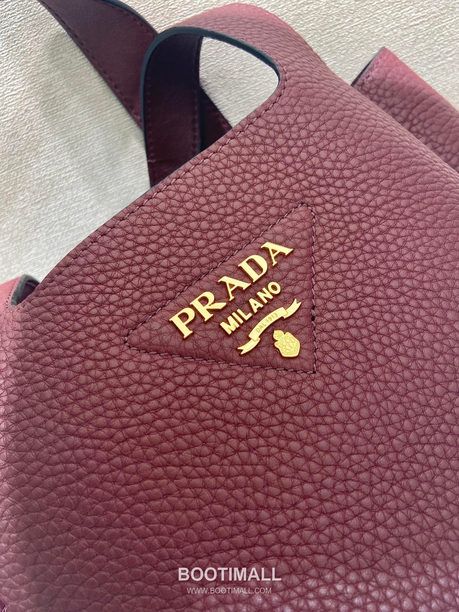 Prada Calfskin Bucket Tote Bag with Top Handle and Multi Compartment Detail 프라다 카프스킨 탑핸들 멀티 컴파트먼트 버킷 토트백 1BG335 25cm 7